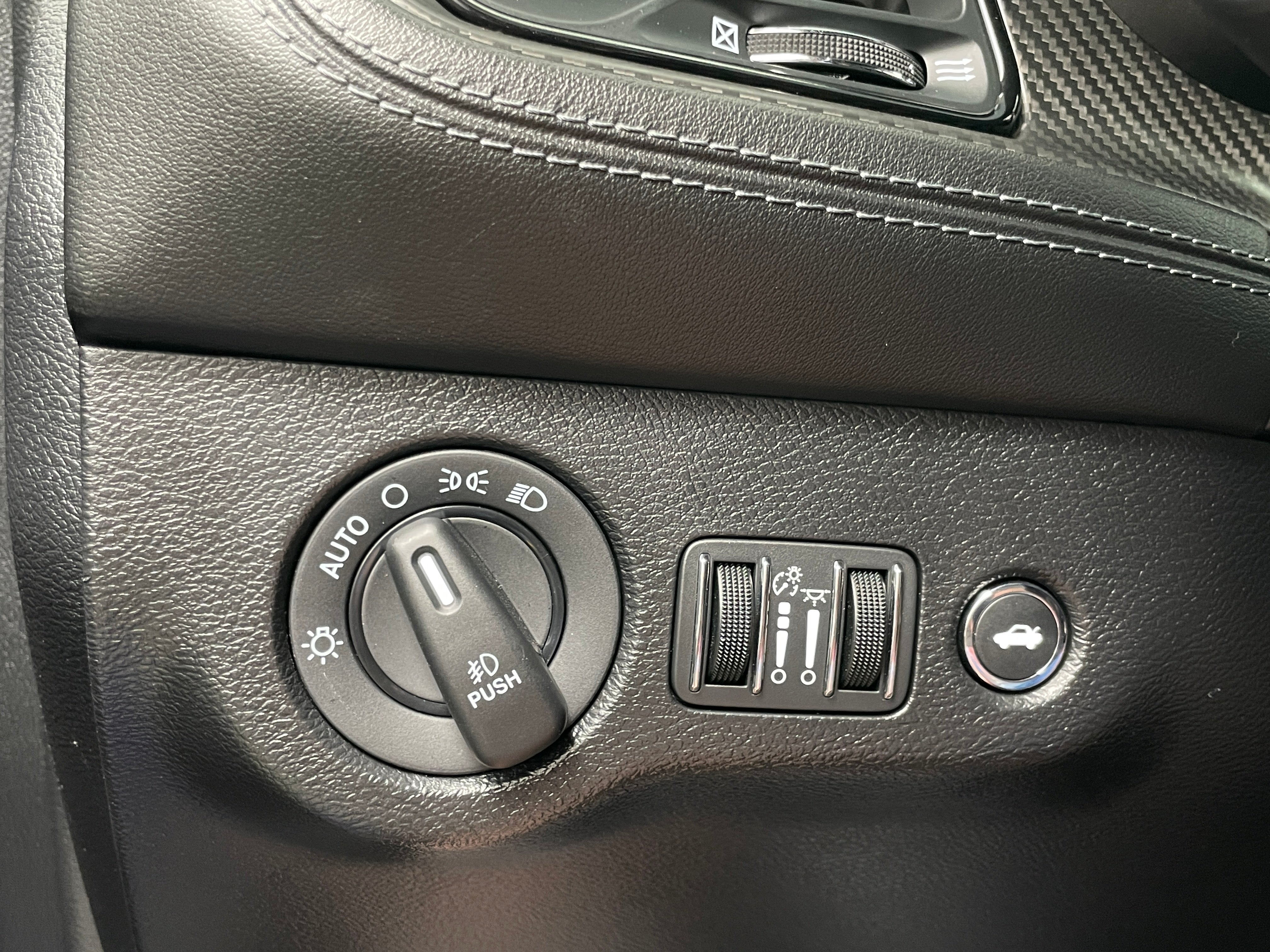 2C3CDZFJ3MH618442