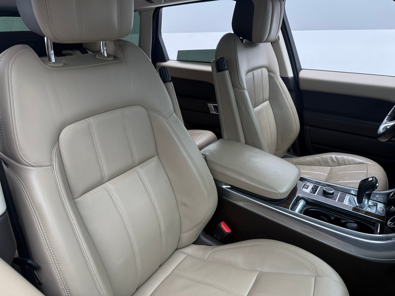 Thumbnail: 2019 Land Rover Range Rover Sport - 2