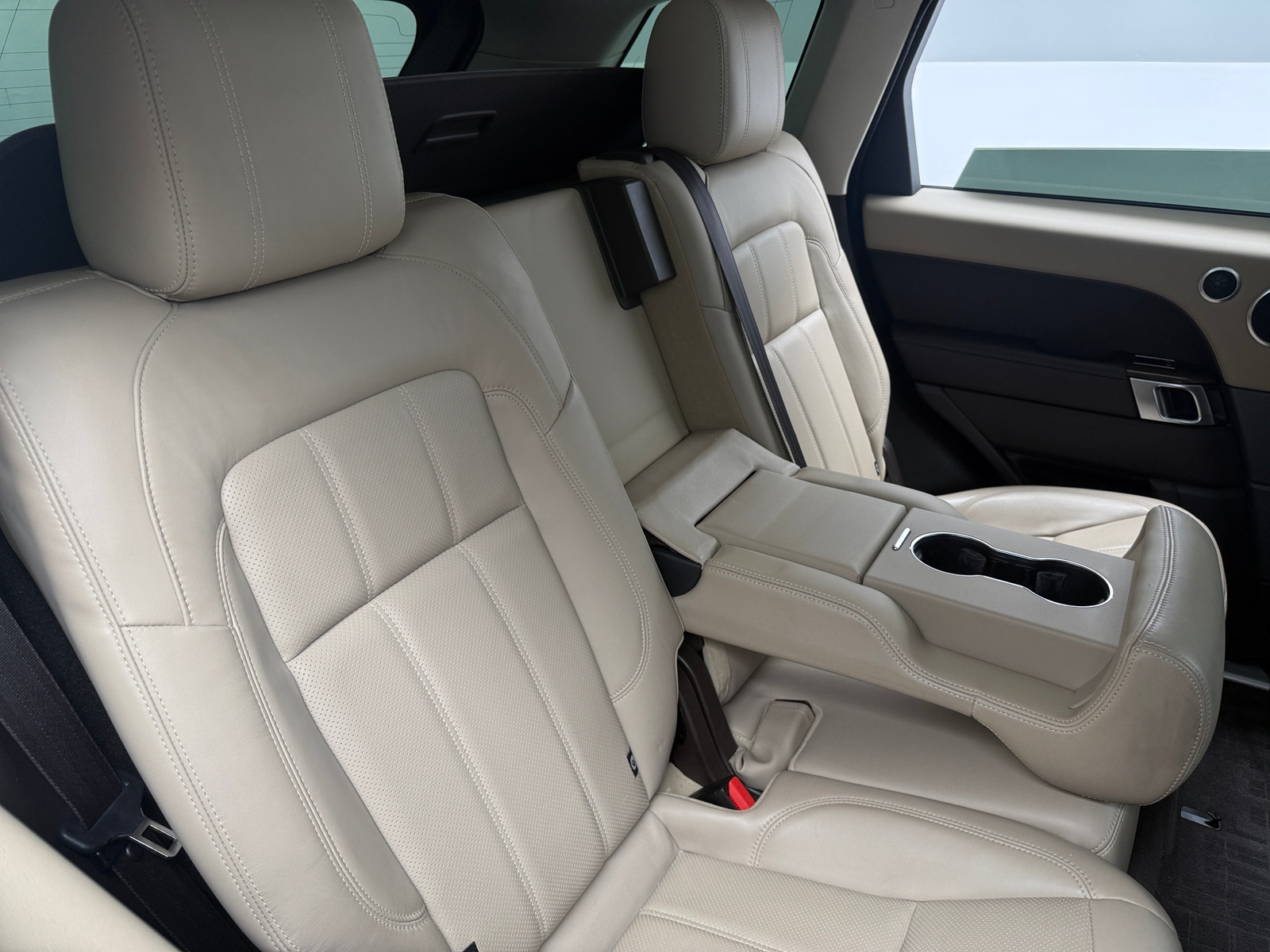Thumbnail: 2019 Land Rover Range Rover Sport - 6
