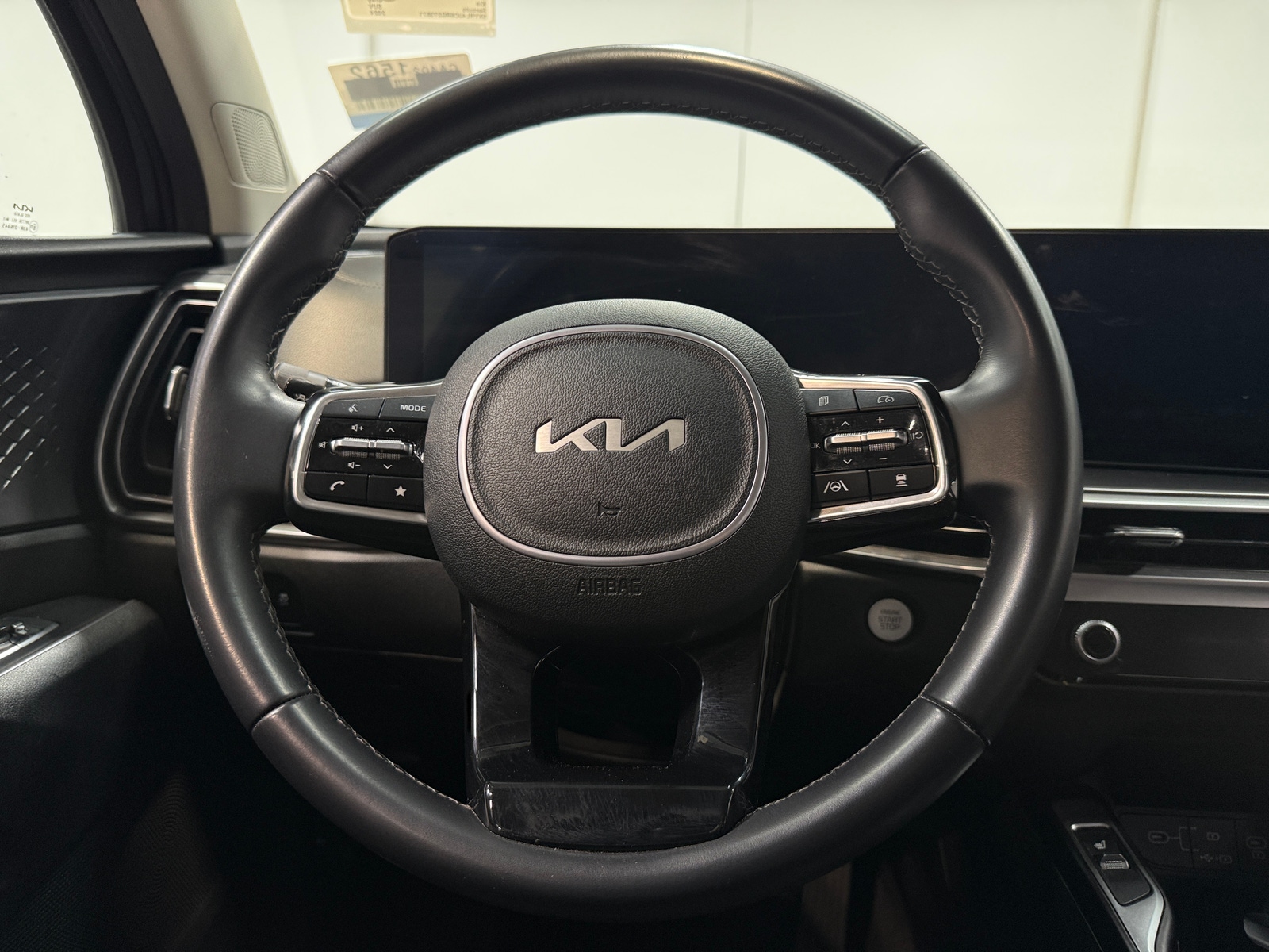 Thumbnail: 2024 Kia Sorento - 4