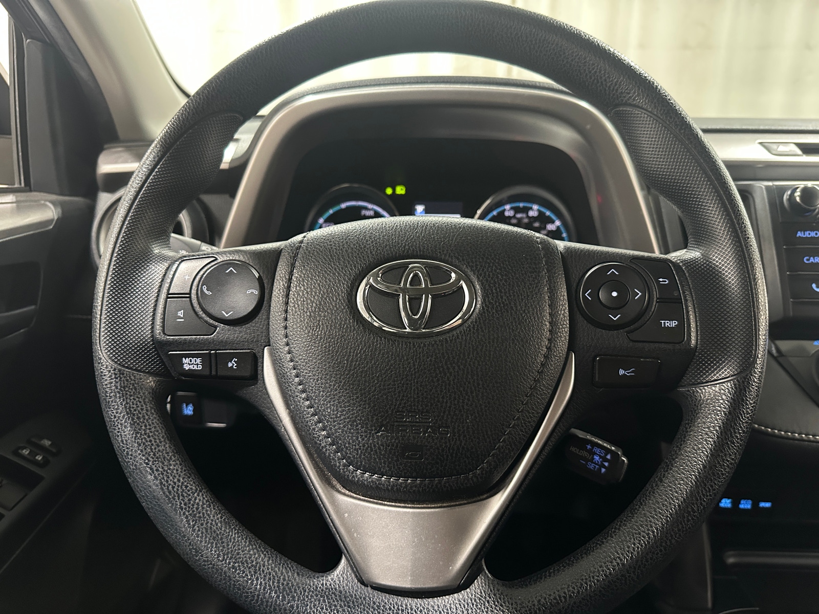 Thumbnail: 2018 Toyota RAV4 - 5