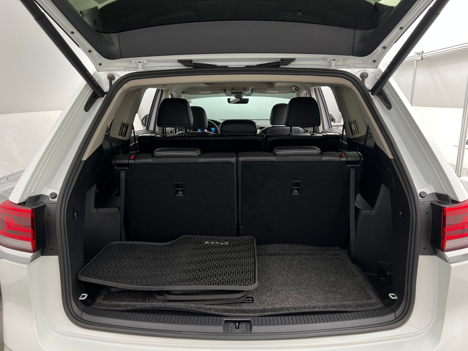 Thumbnail: 2024 Volkswagen Atlas - 6