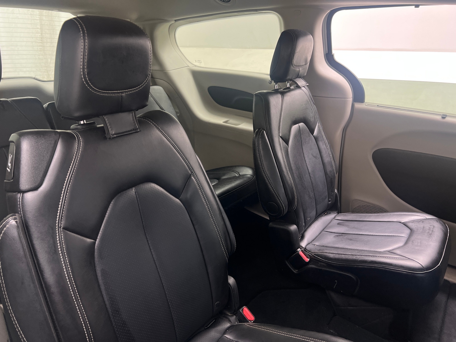 Thumbnail: 2024 Chrysler Pacifica - 5