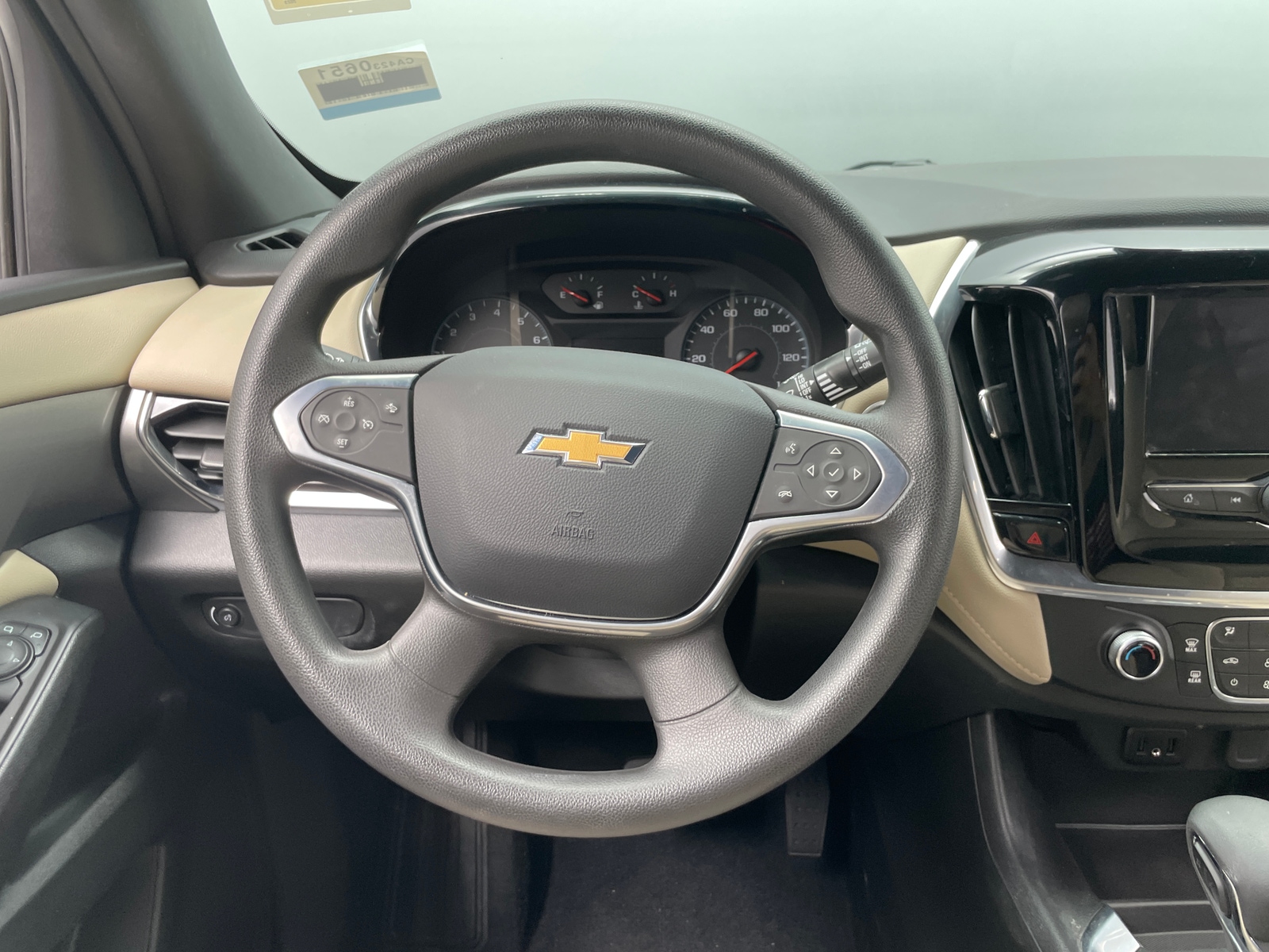 Thumbnail: 2023 Chevrolet Traverse - 5