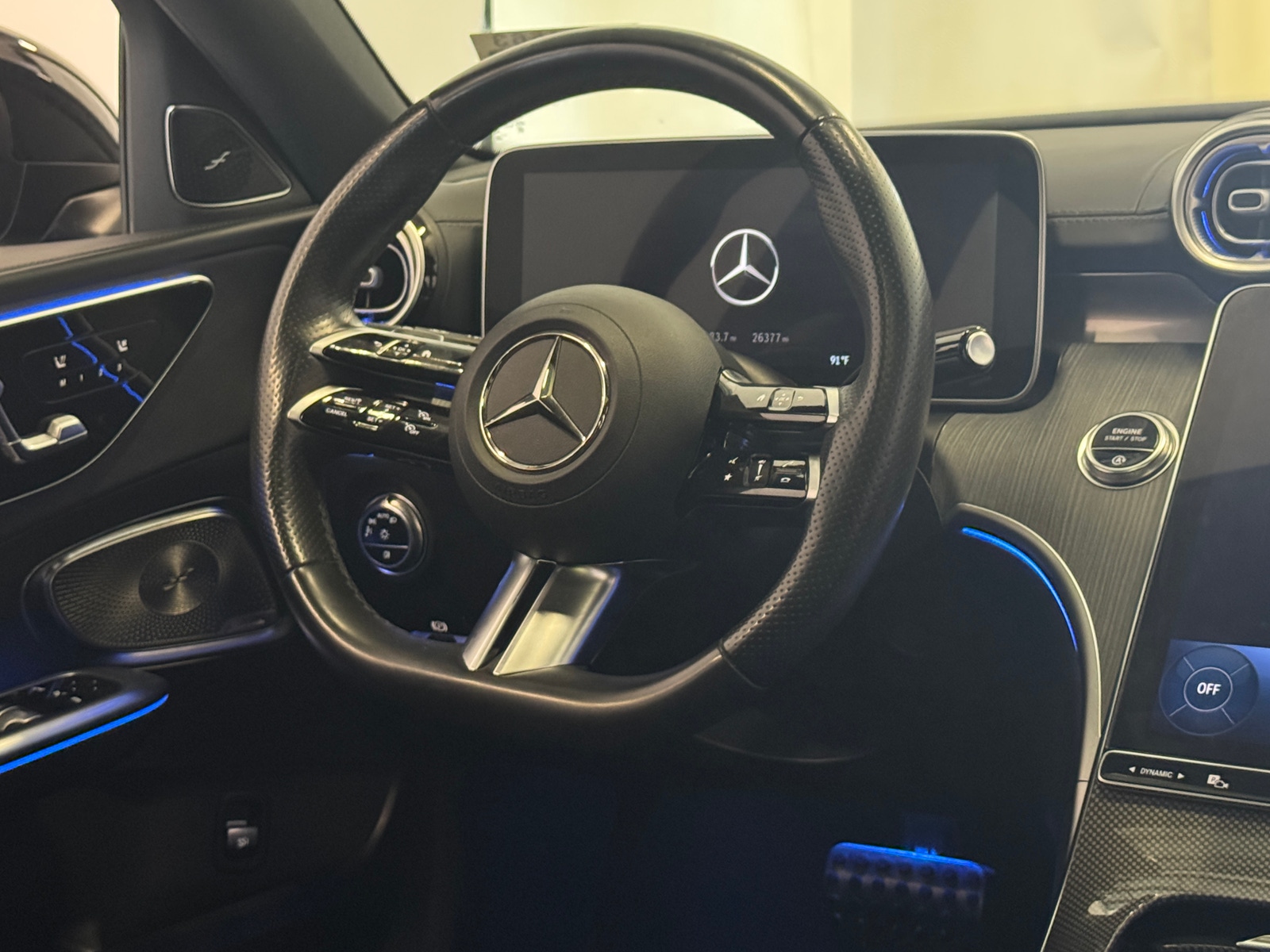 Thumbnail: 2023 Mercedes-Benz C-Class - 4