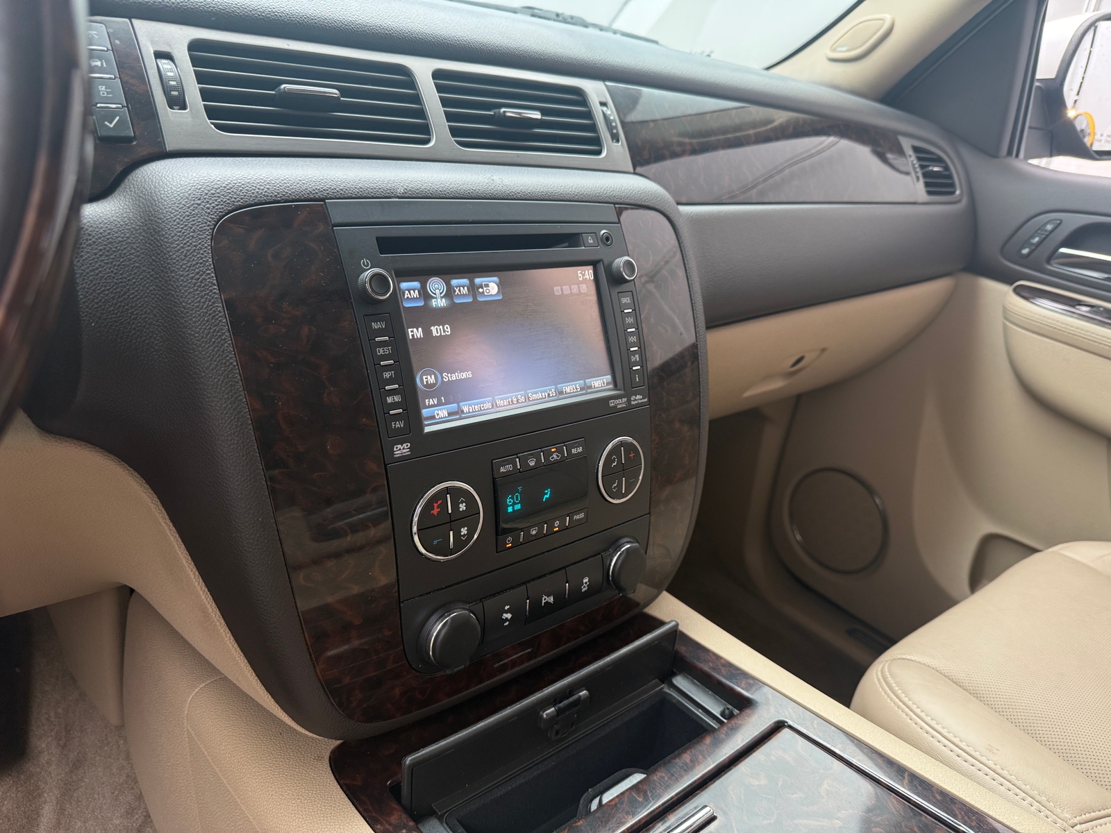Thumbnail: 2013 GMC Yukon XL - 3
