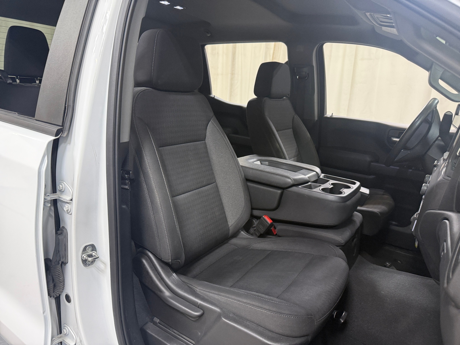 Thumbnail: 2022 Chevrolet Silverado 1500 - 2