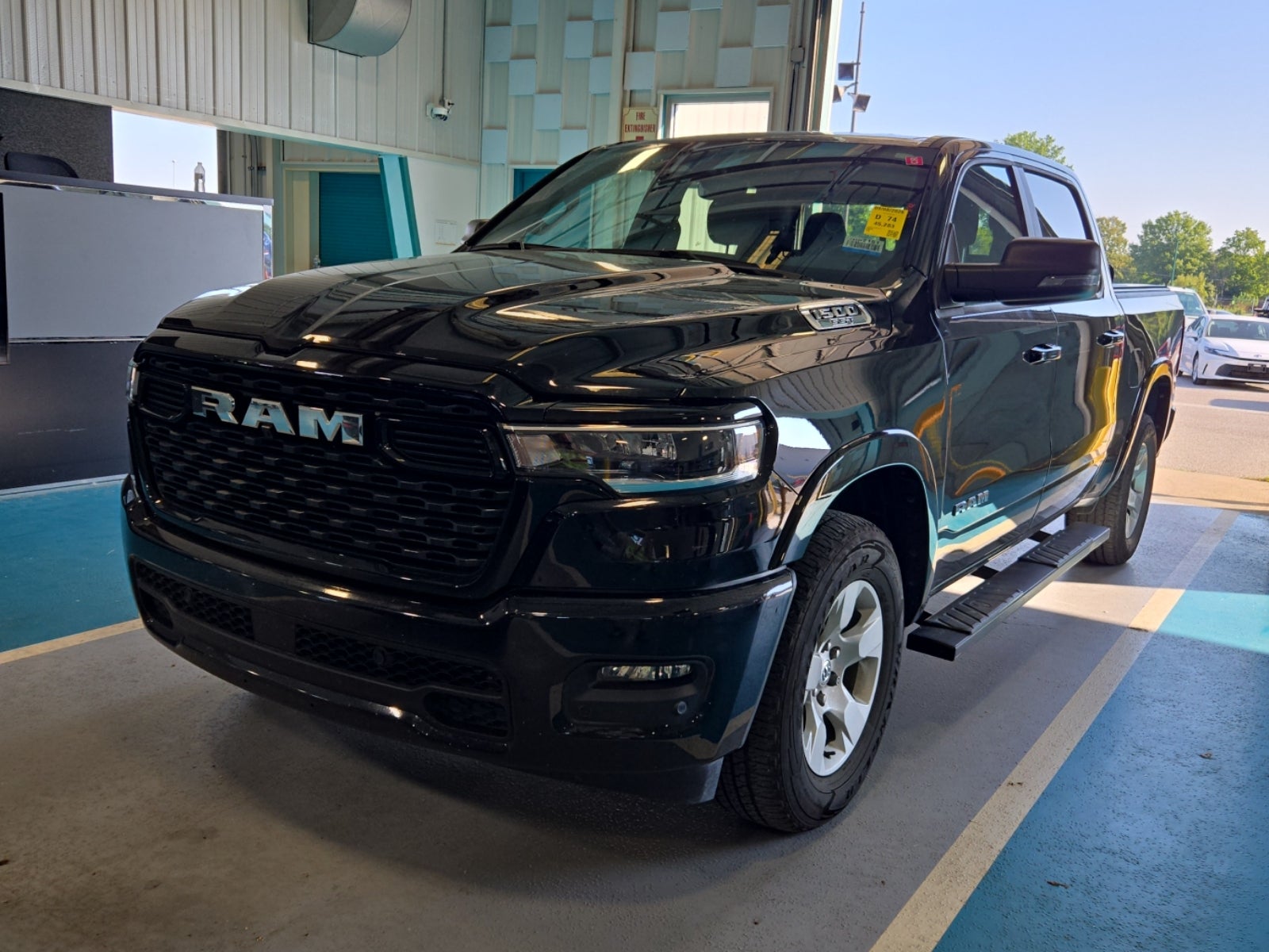 2025 Ram 1500 Big Horn 4x4 Crew Cab 5'7" Box