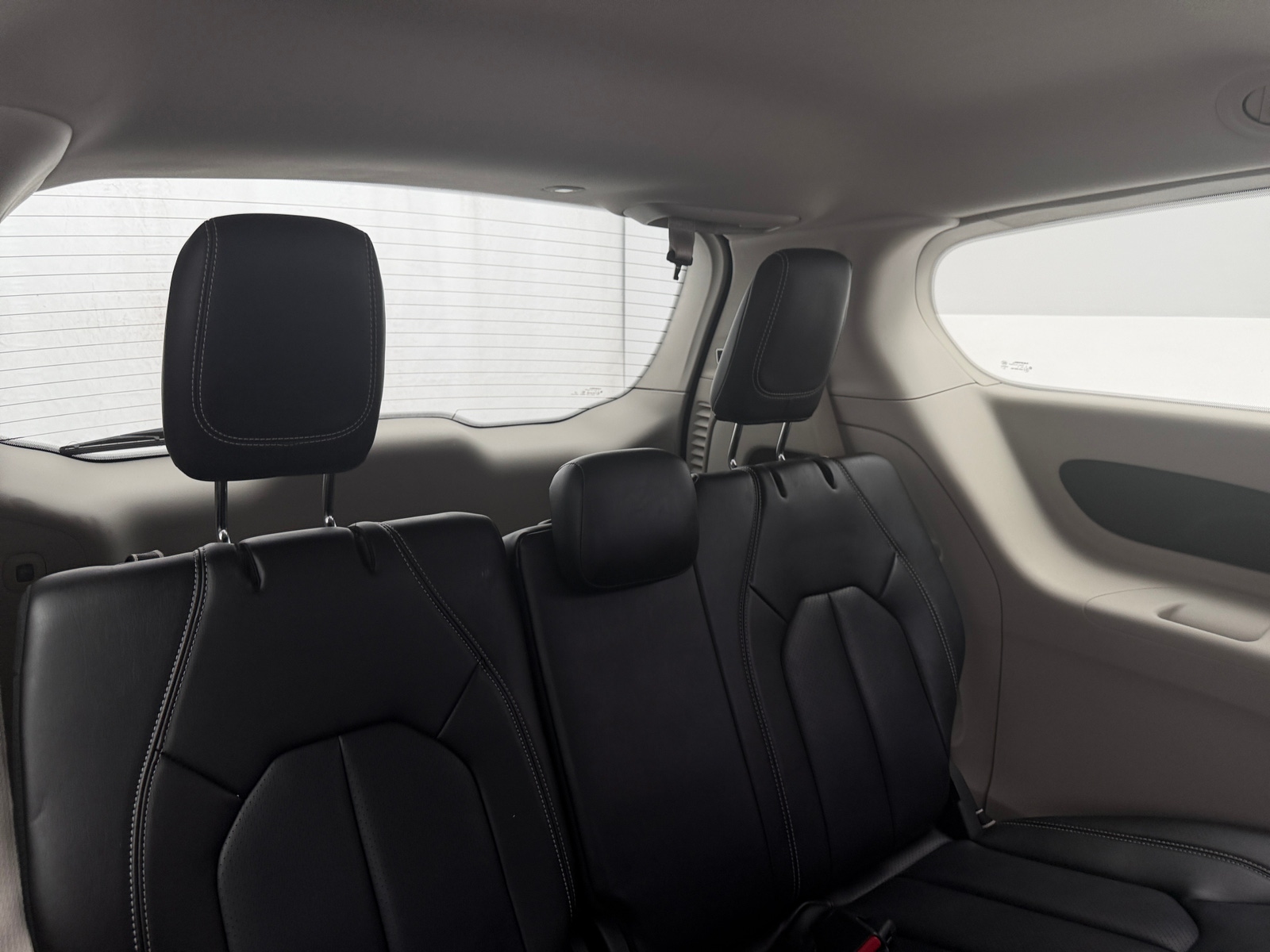 Thumbnail: 2023 Chrysler Pacifica - 5