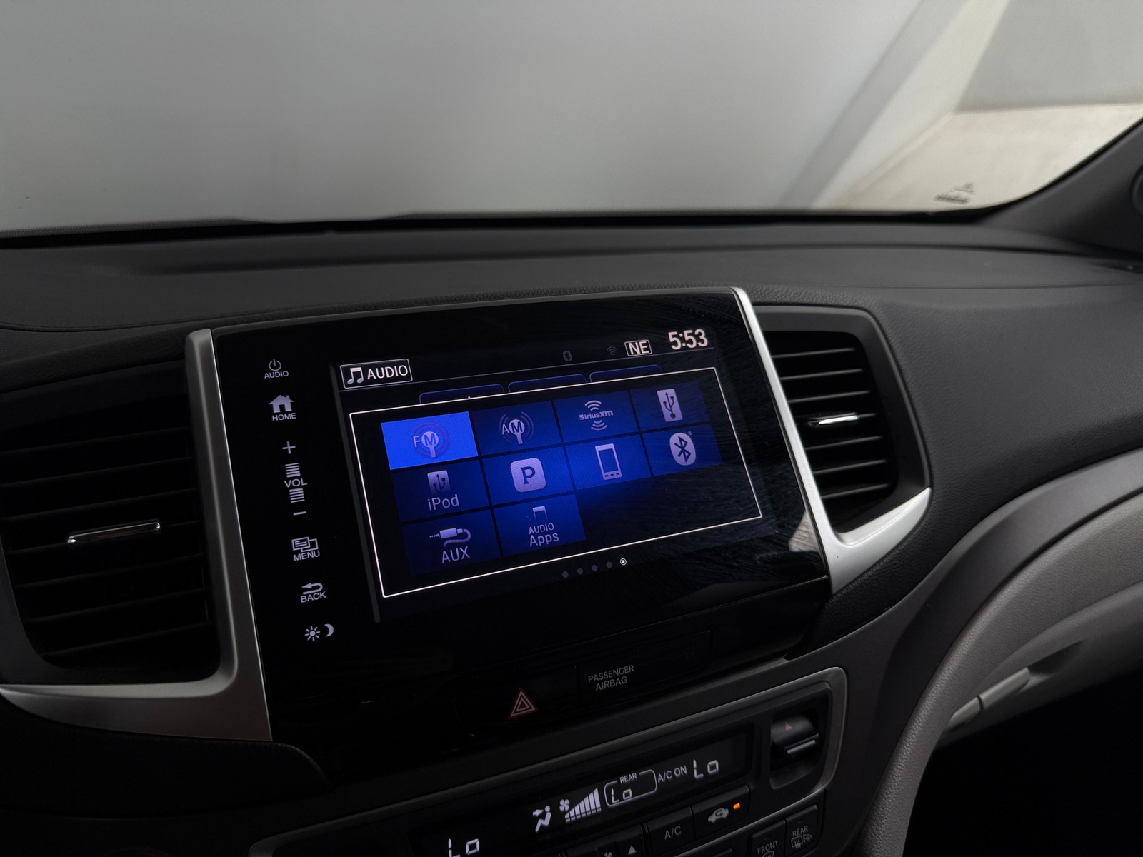 Thumbnail: 2017 Honda Pilot - 3