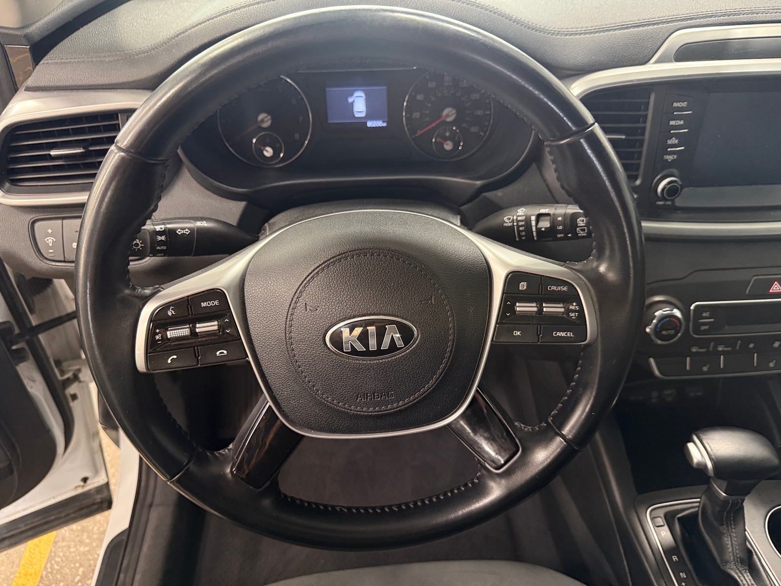 Thumbnail: 2020 Kia Sorento - 5