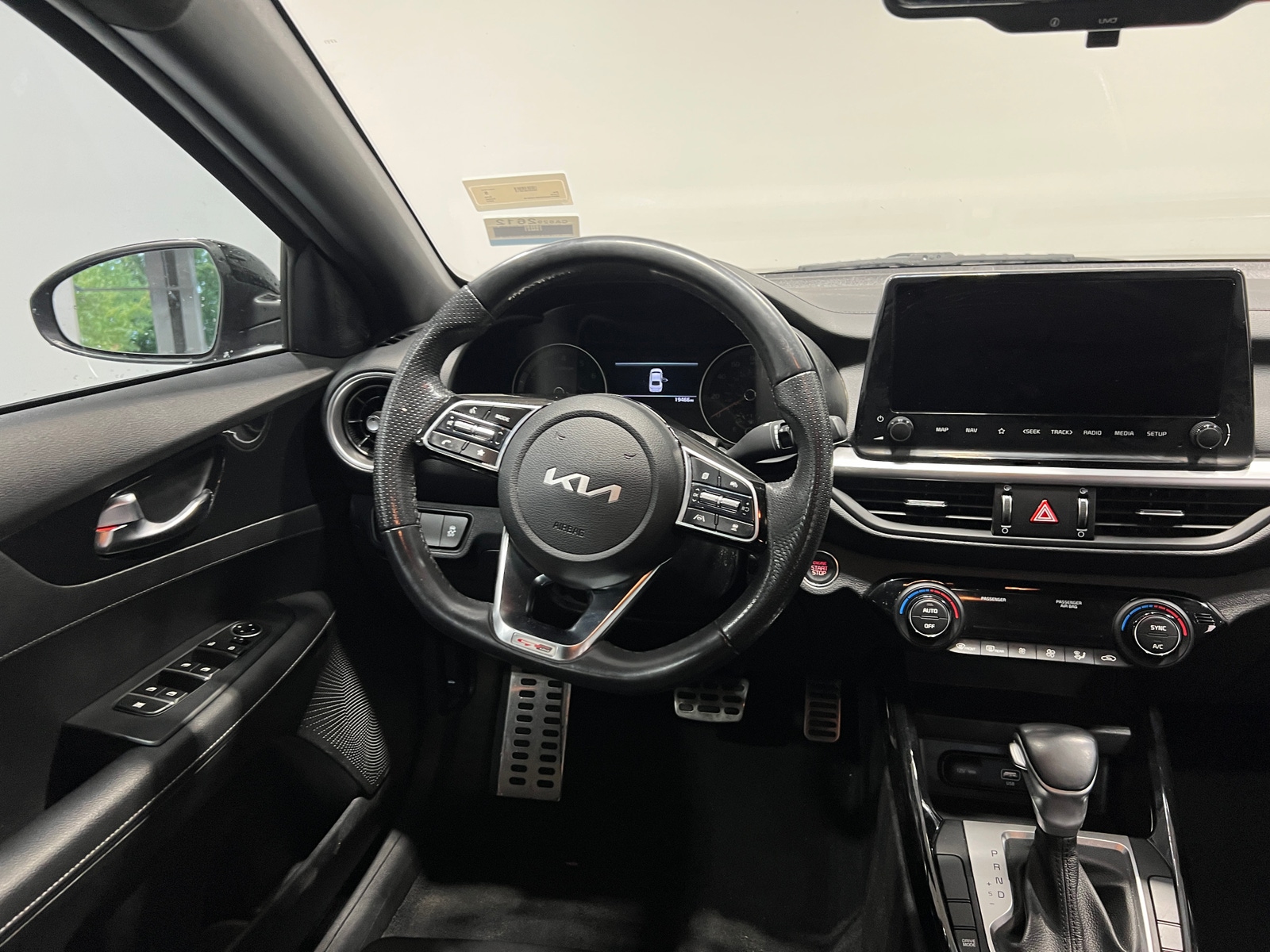 Thumbnail: 2022 Kia Forte - 4