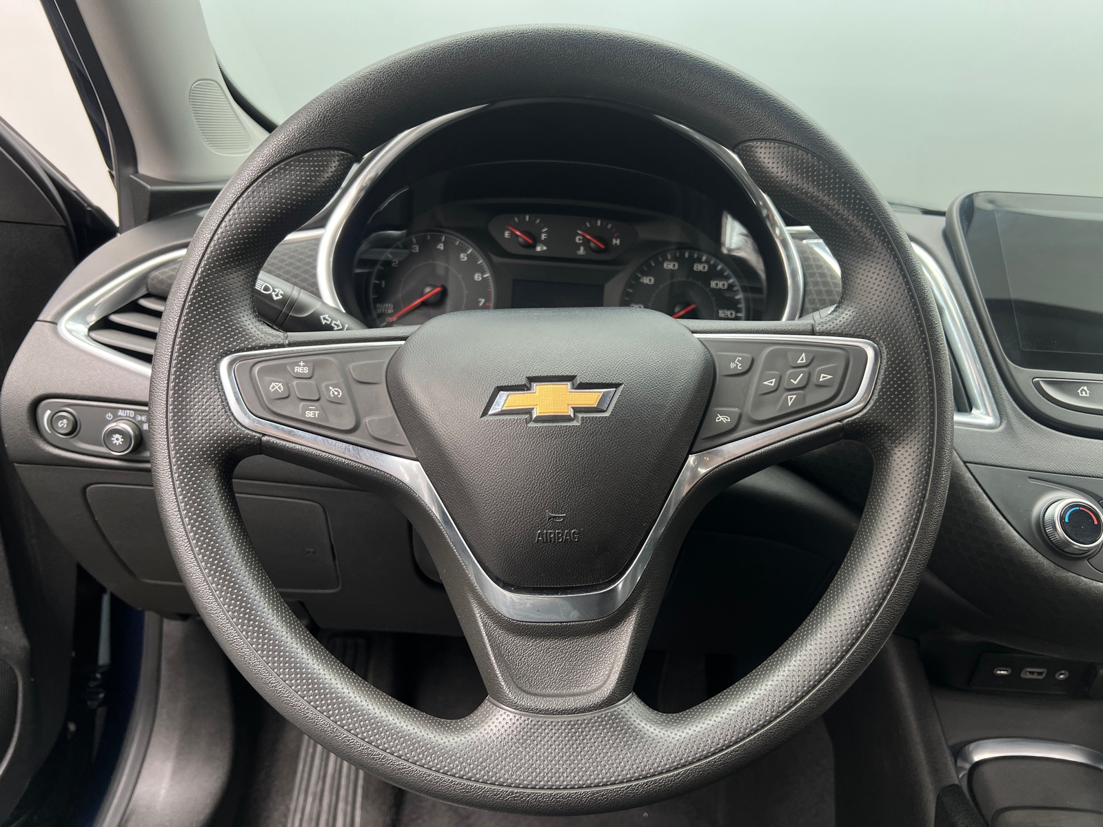 Thumbnail: 2019 Chevrolet Malibu - 5