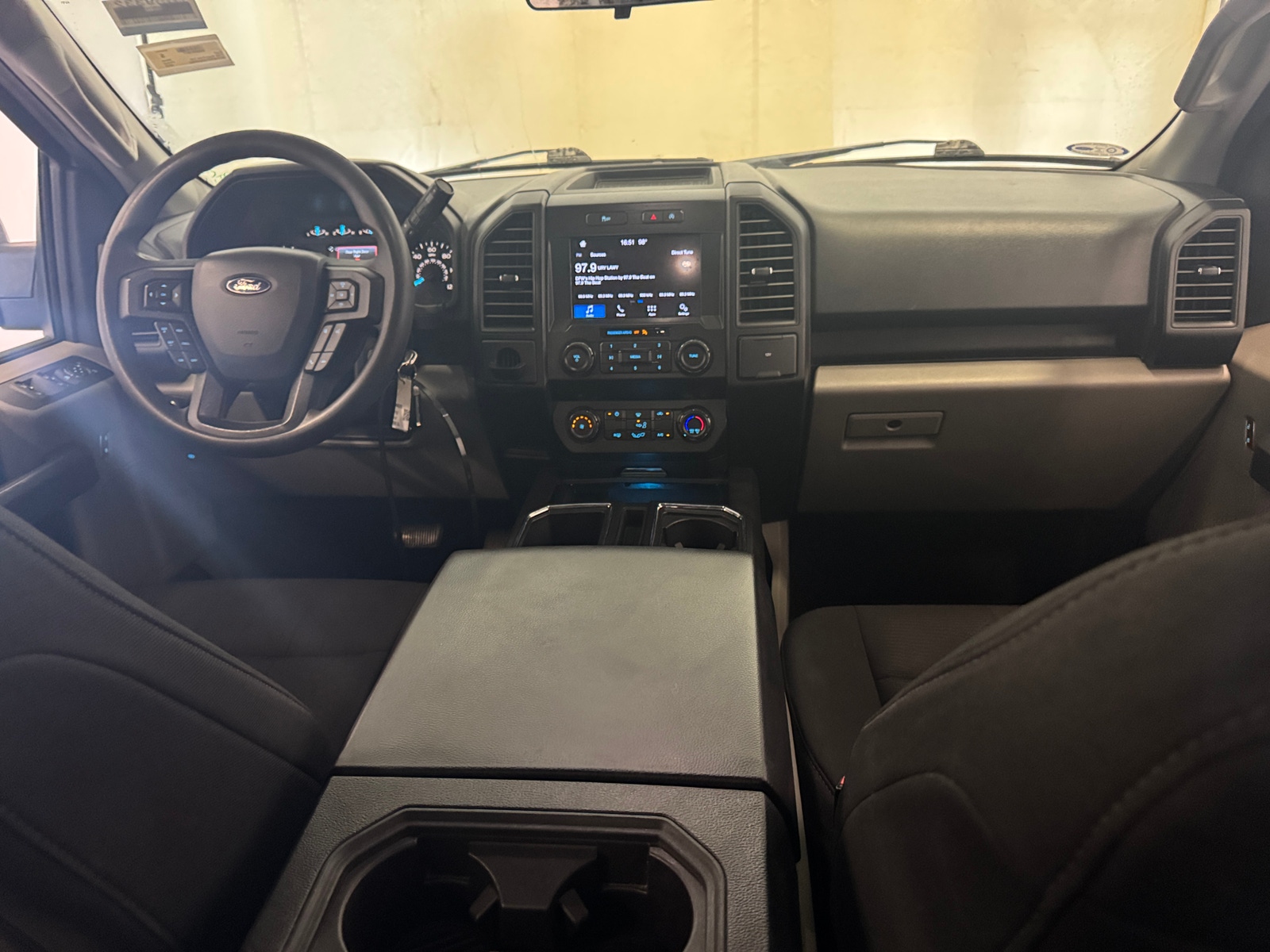 Thumbnail: 2019 Ford Econoline - 3