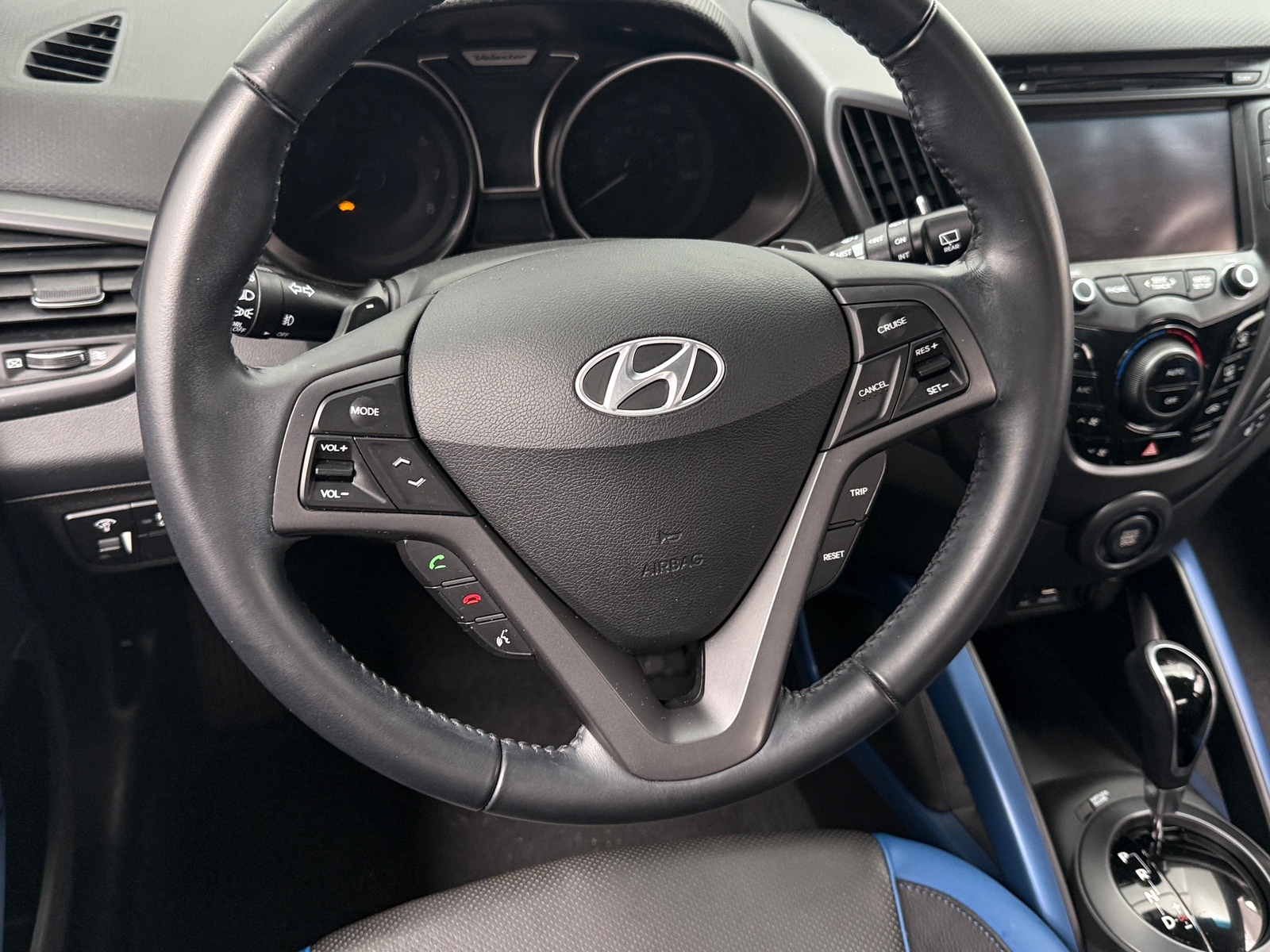 Thumbnail: 2014 Hyundai Veloster - 4