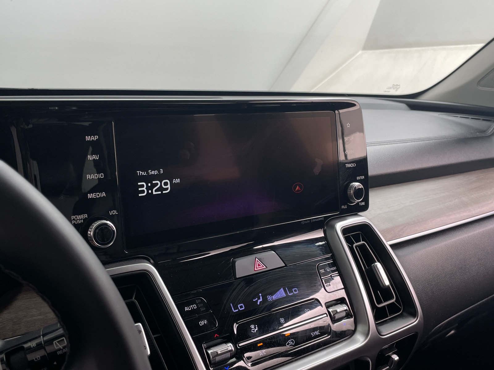 Thumbnail: 2023 Kia Sorento - 3