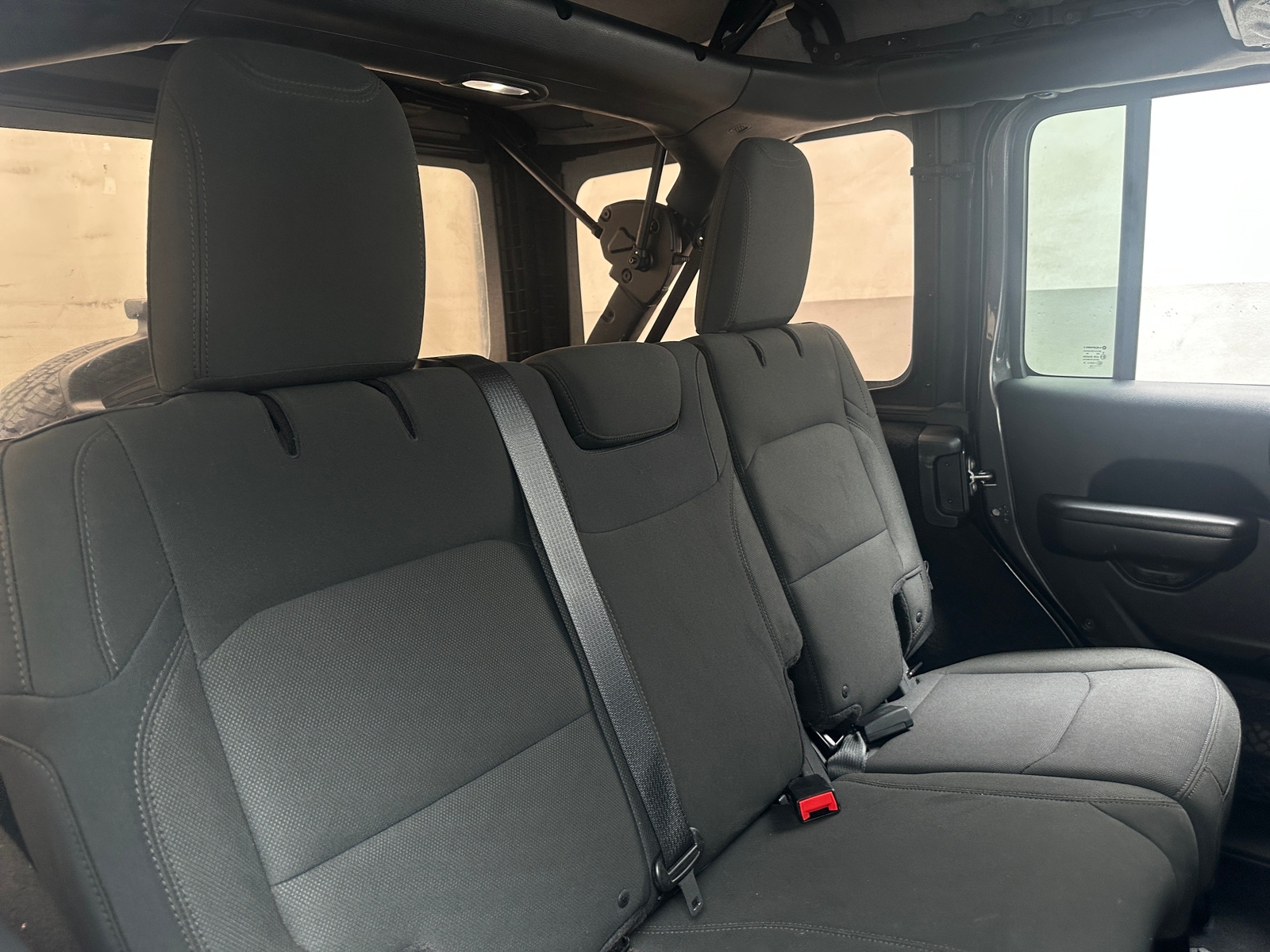 Thumbnail: 2018 Jeep Wrangler - 6