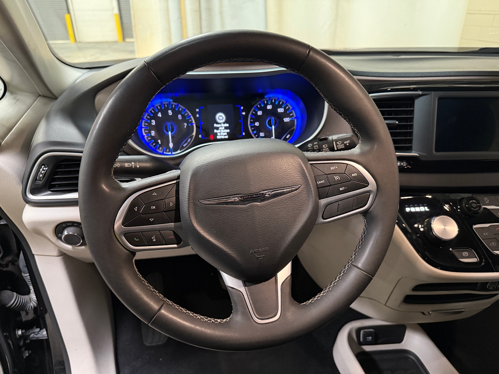 Thumbnail: 2024 Chrysler Voyager - 5
