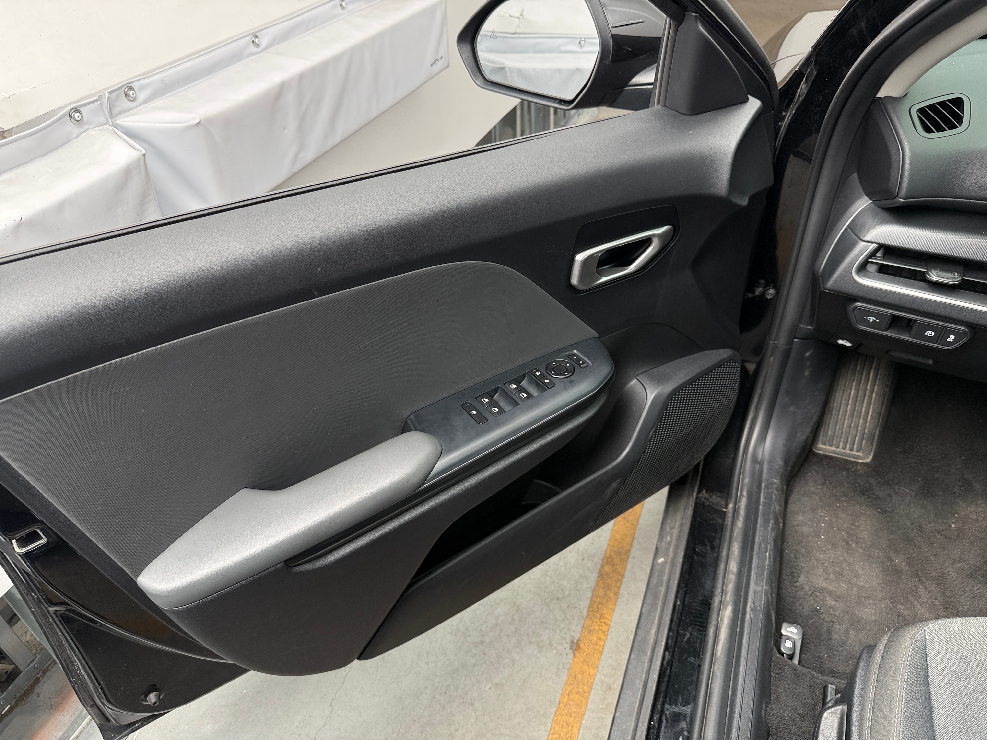 2025 Kia K4 LXS - Photo 9