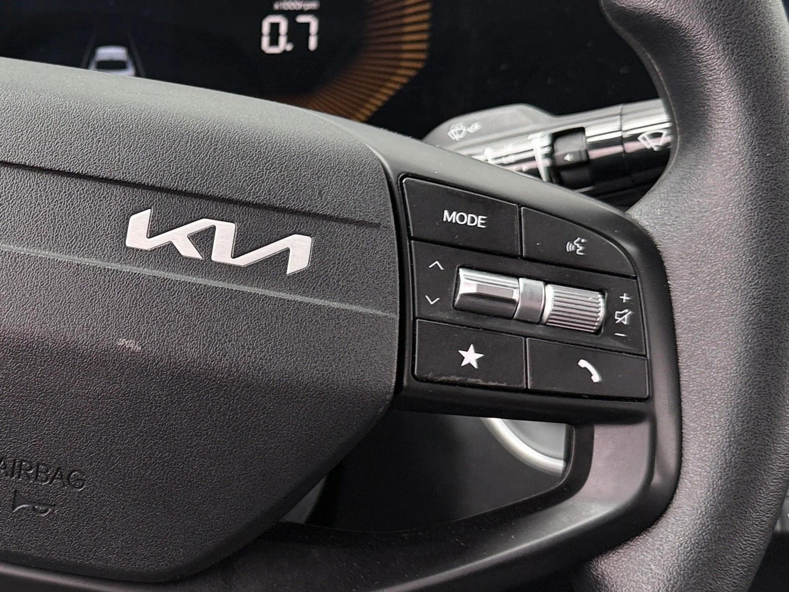2025 Kia K4 LXS - Photo 15