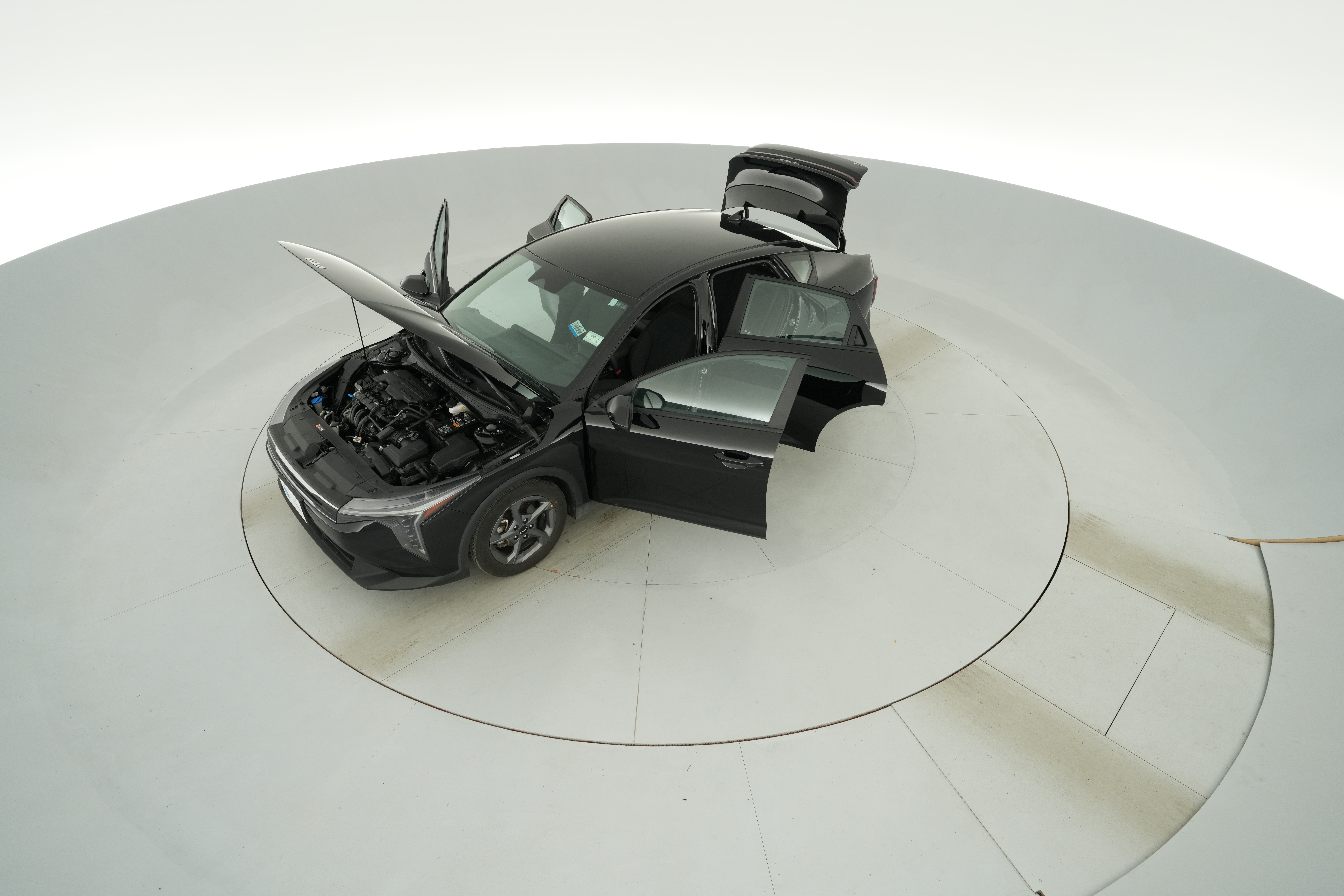 2025 Kia K4 LXS - Photo 40