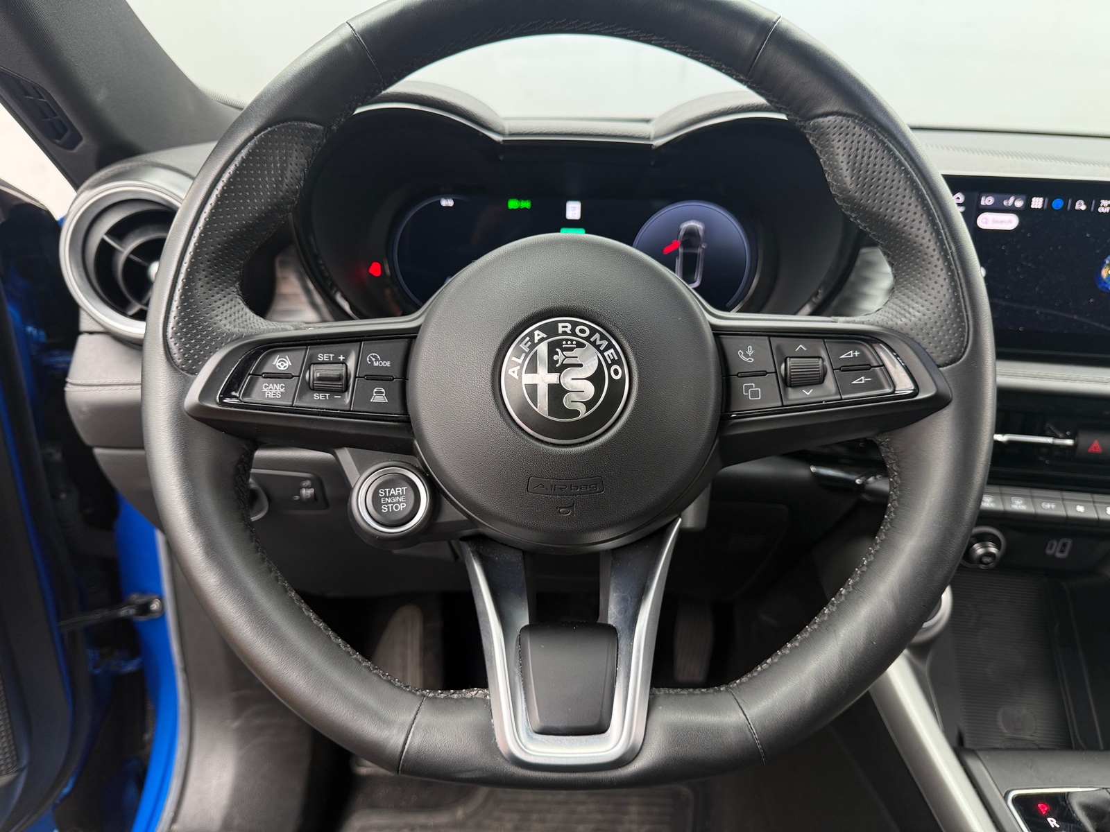 Thumbnail: 2024 Alfa Romeo Tonale - 4