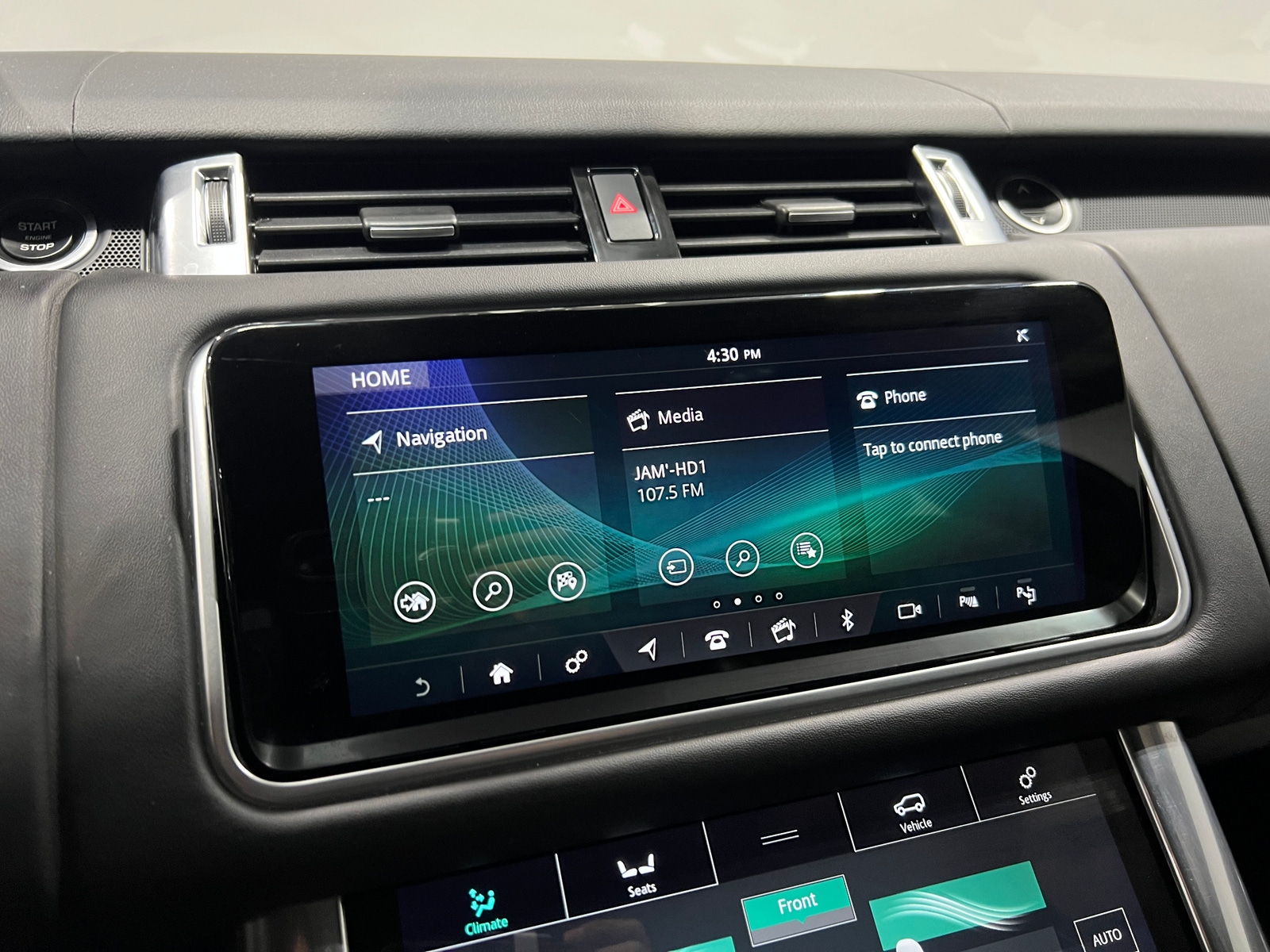 Thumbnail: 2020 Land Rover Range Rover Sport - 3