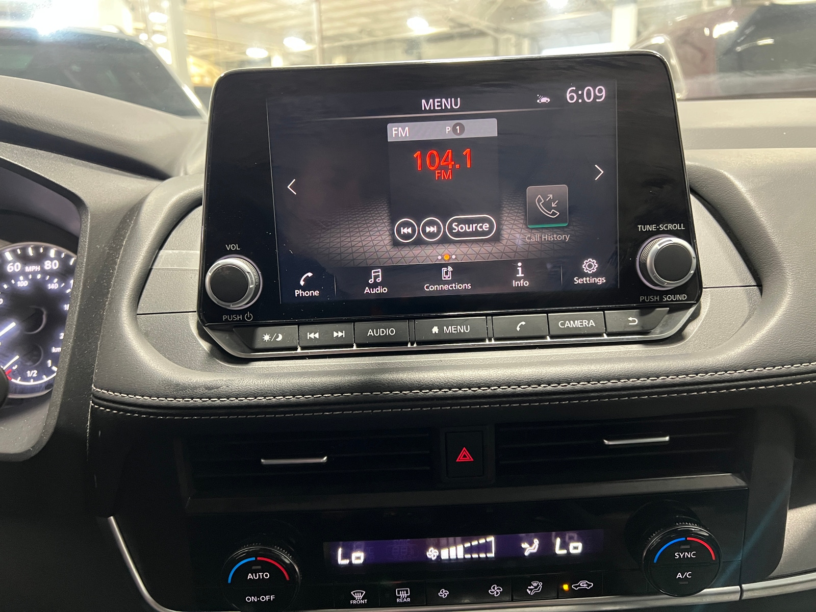 Thumbnail: 2025 Nissan Rogue - 4