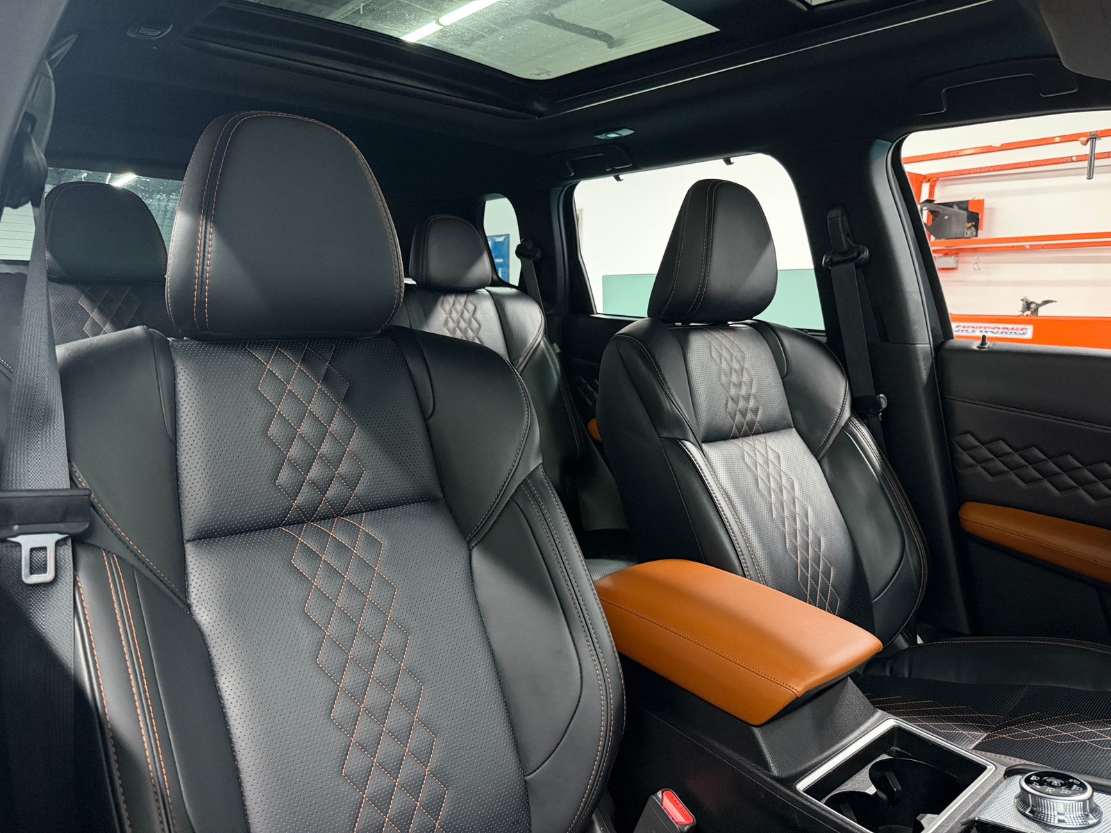 Thumbnail: 2023 Mitsubishi Outlander - 2