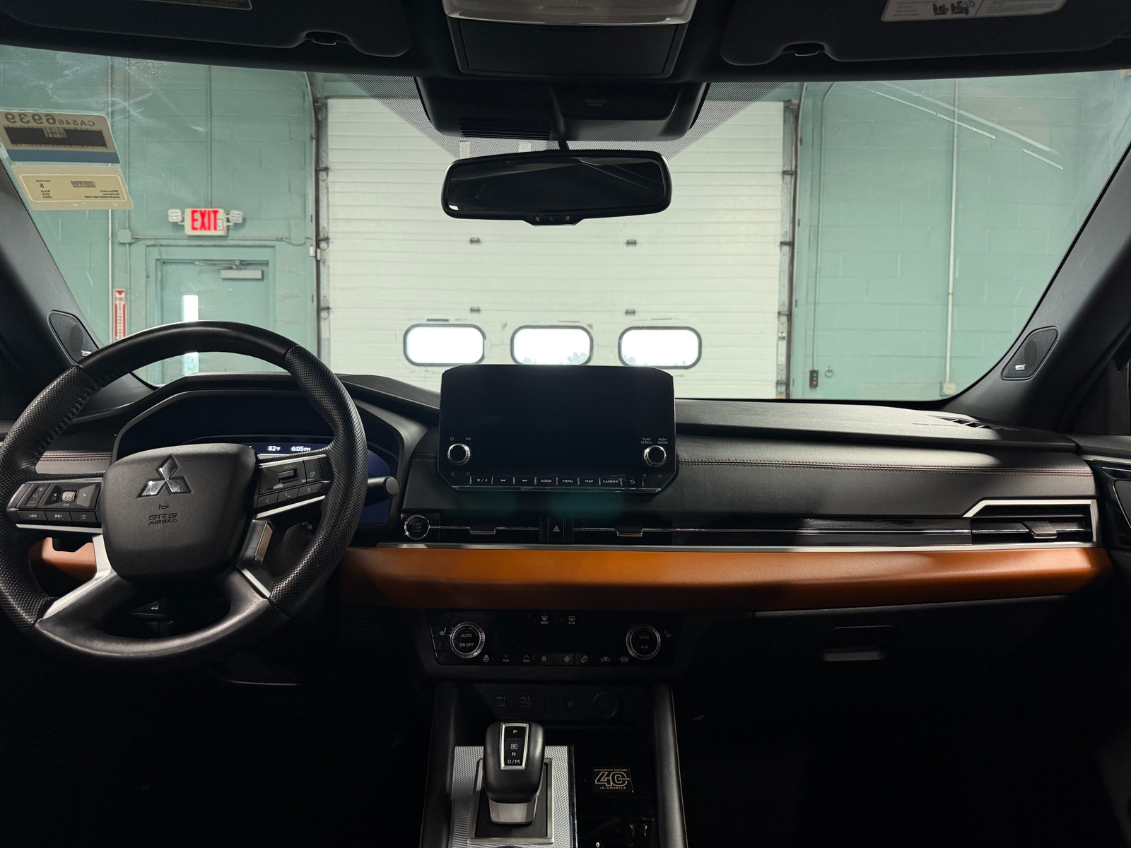 Thumbnail: 2023 Mitsubishi Outlander - 3
