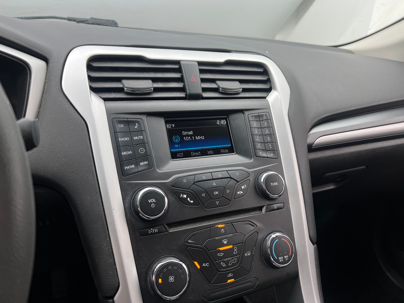Thumbnail: 2016 Ford Fusion - 4