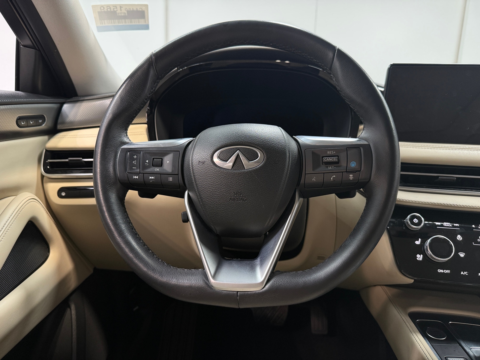 Thumbnail: 2023 INFINITI QX60 - 4
