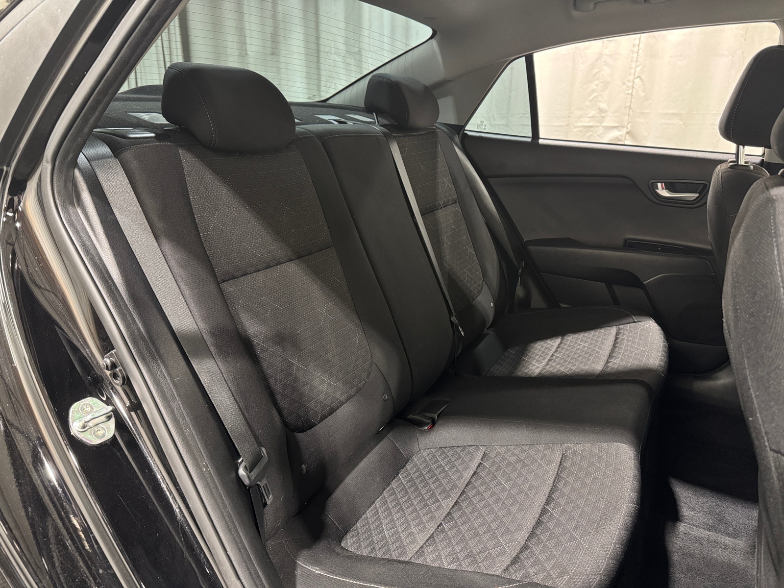 Thumbnail: 2019 Kia Rio - 6