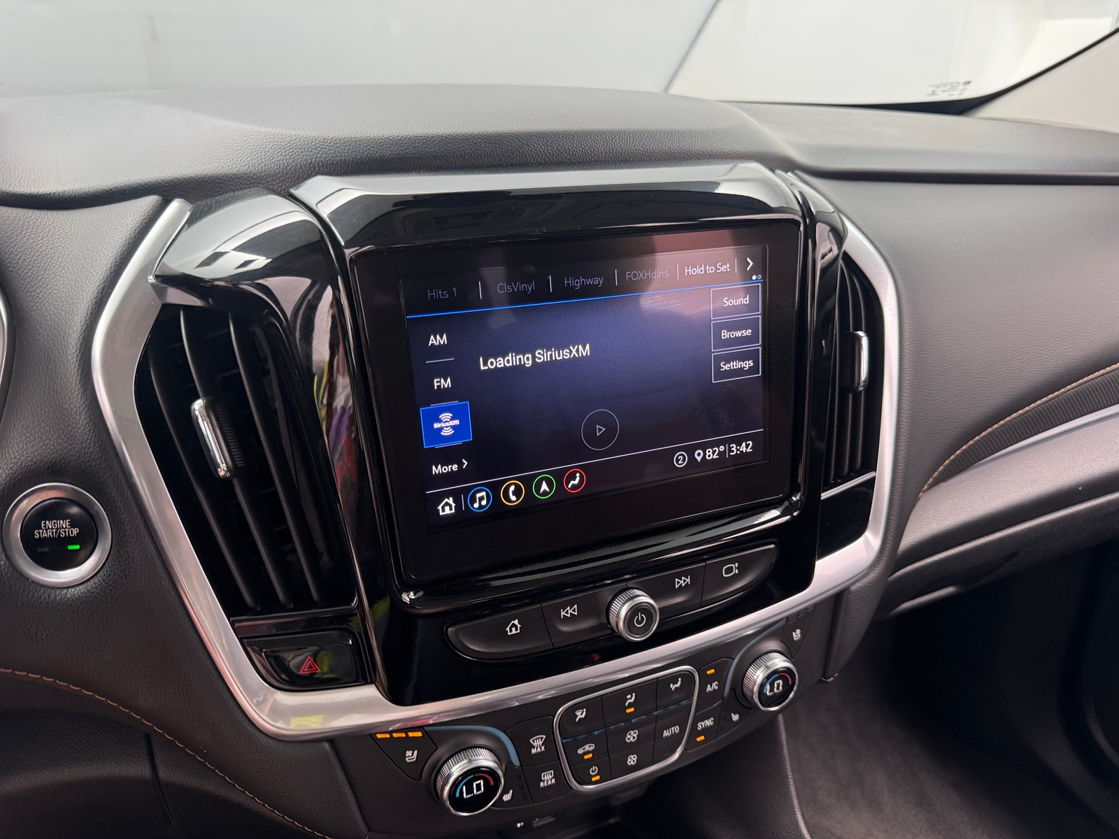 Thumbnail: 2020 Chevrolet Traverse - 3
