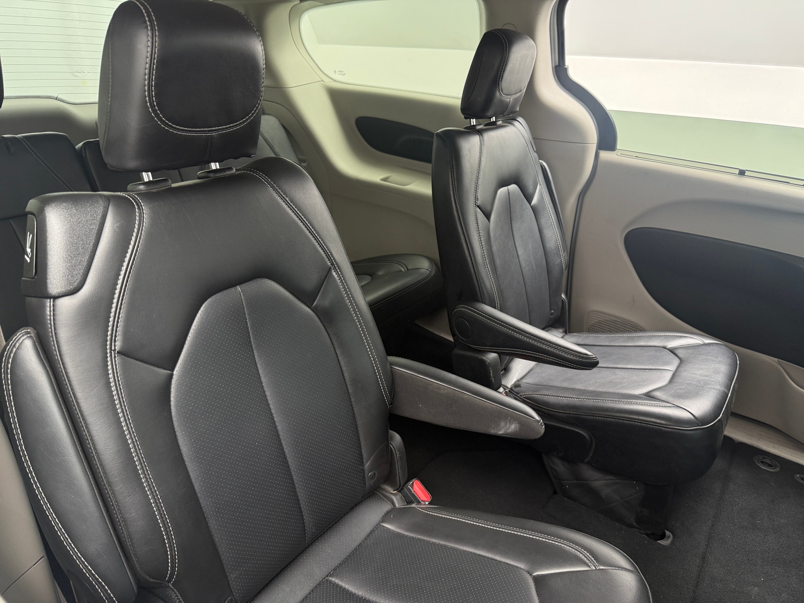 Thumbnail: 2024 Chrysler Pacifica - 5