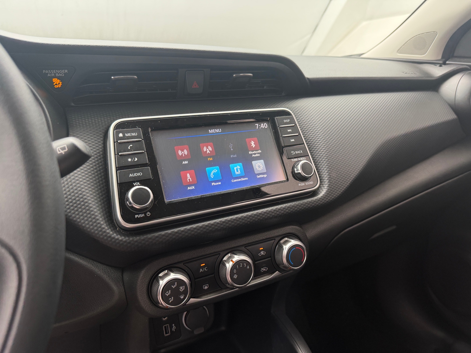 Thumbnail: 2024 Nissan Kicks - 4