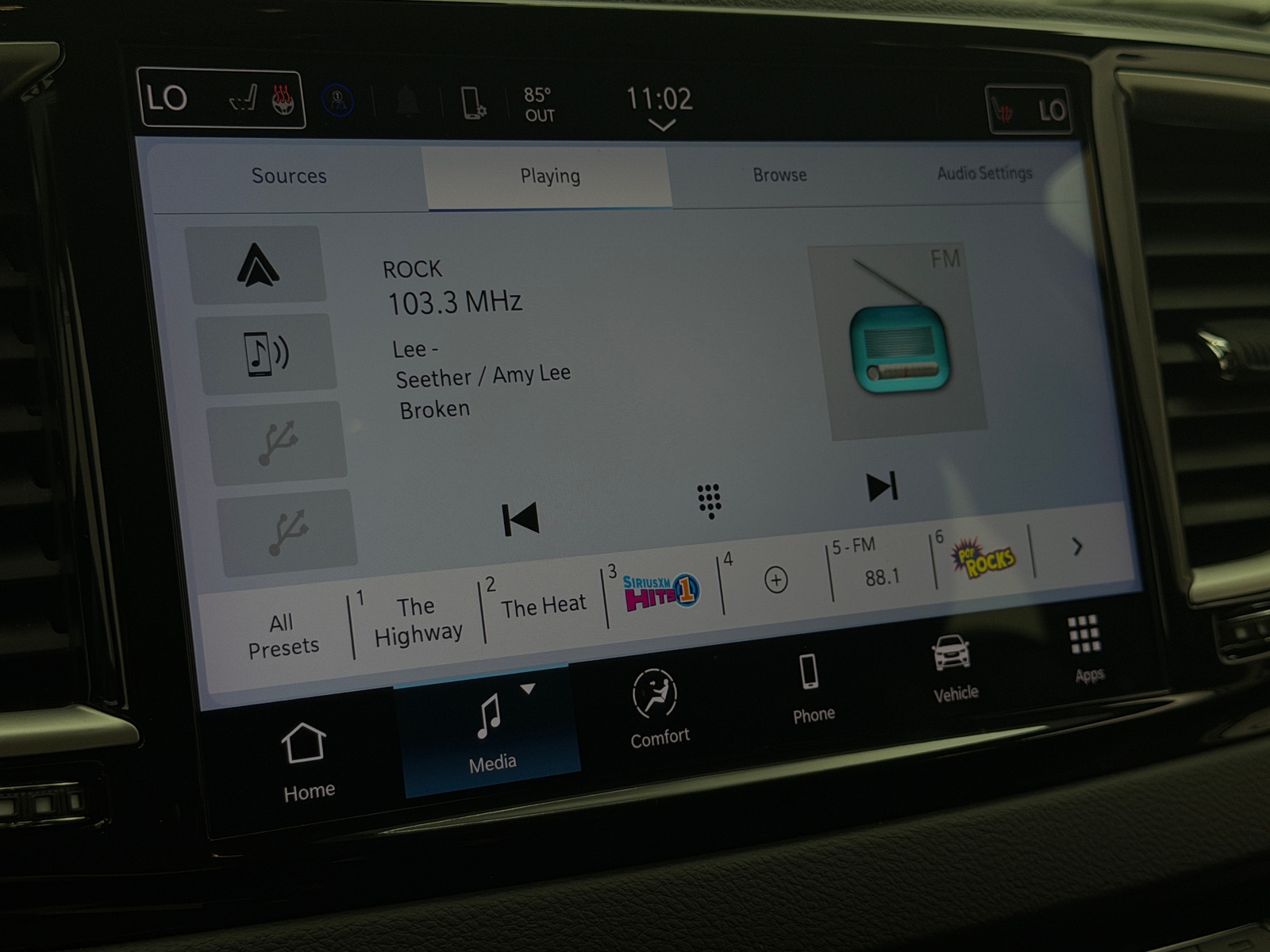 Thumbnail: 2024 Chrysler Pacifica - 3
