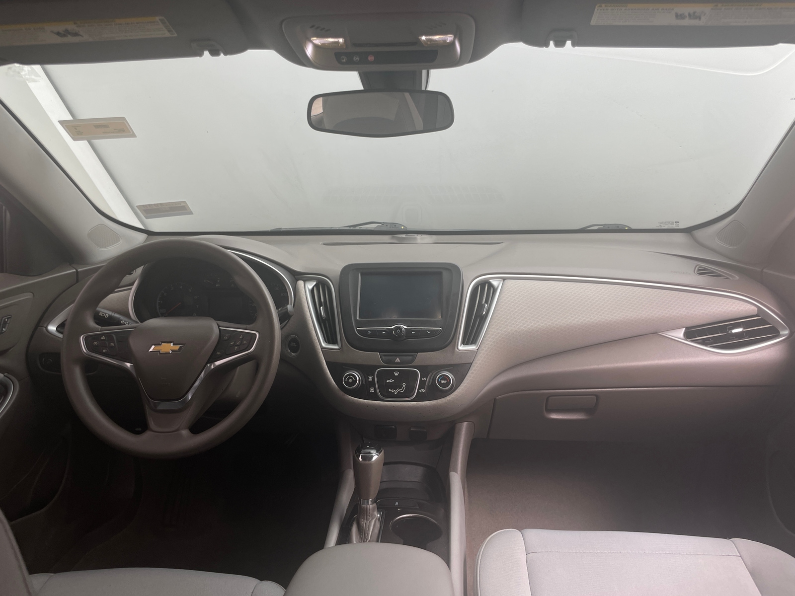 Thumbnail: 2018 Chevrolet Malibu - 3