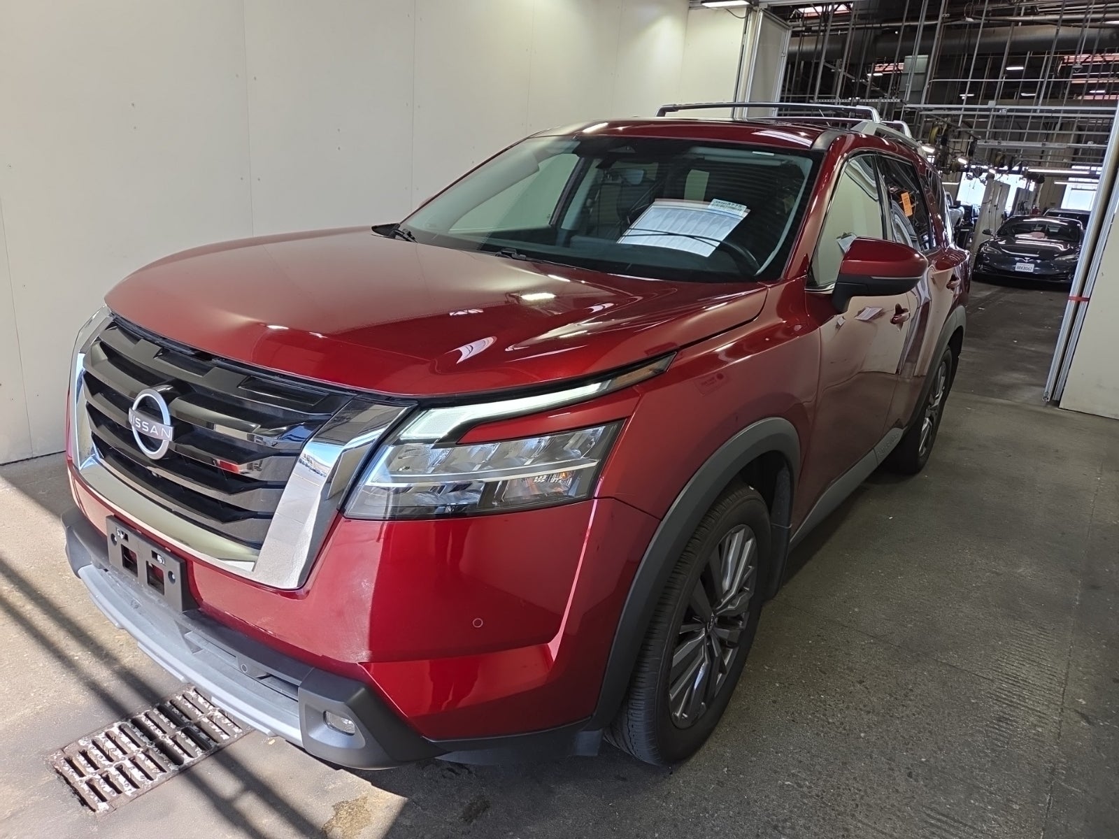 2023 Nissan Pathfinder SL