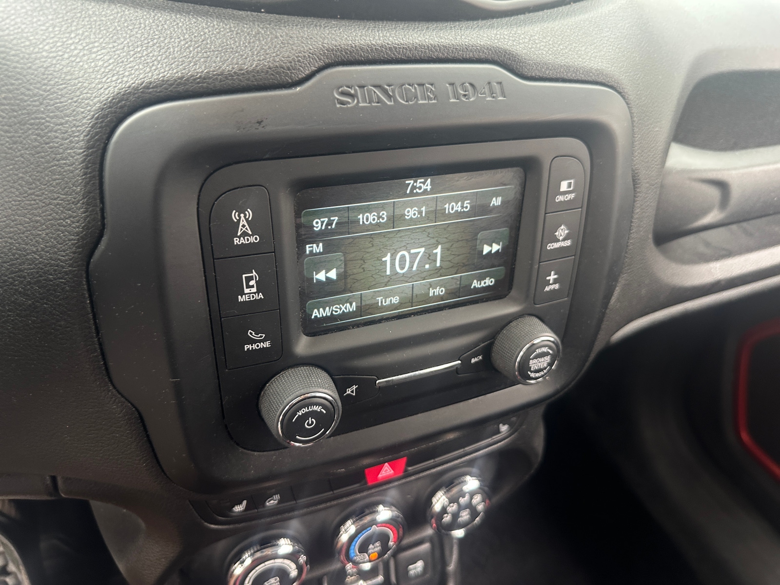 Thumbnail: 2017 Jeep Renegade - 4
