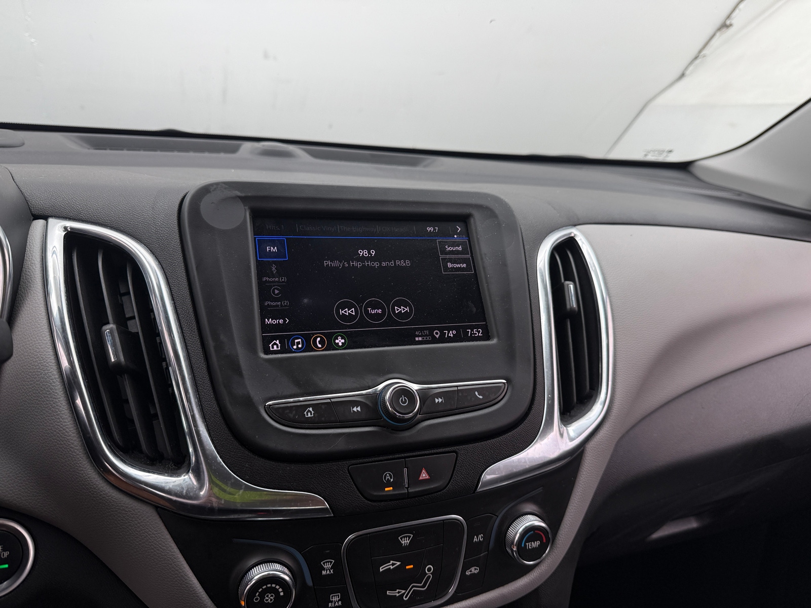 Thumbnail: 2024 Chevrolet Equinox - 4