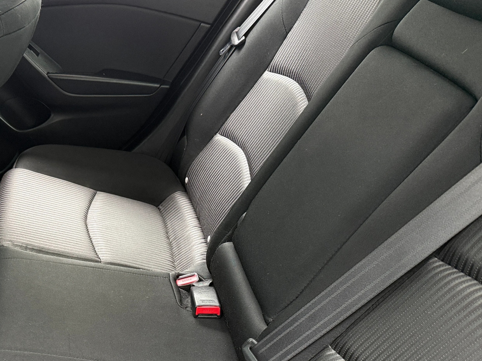 Thumbnail: 2016 Mazda Mazda3 - 6
