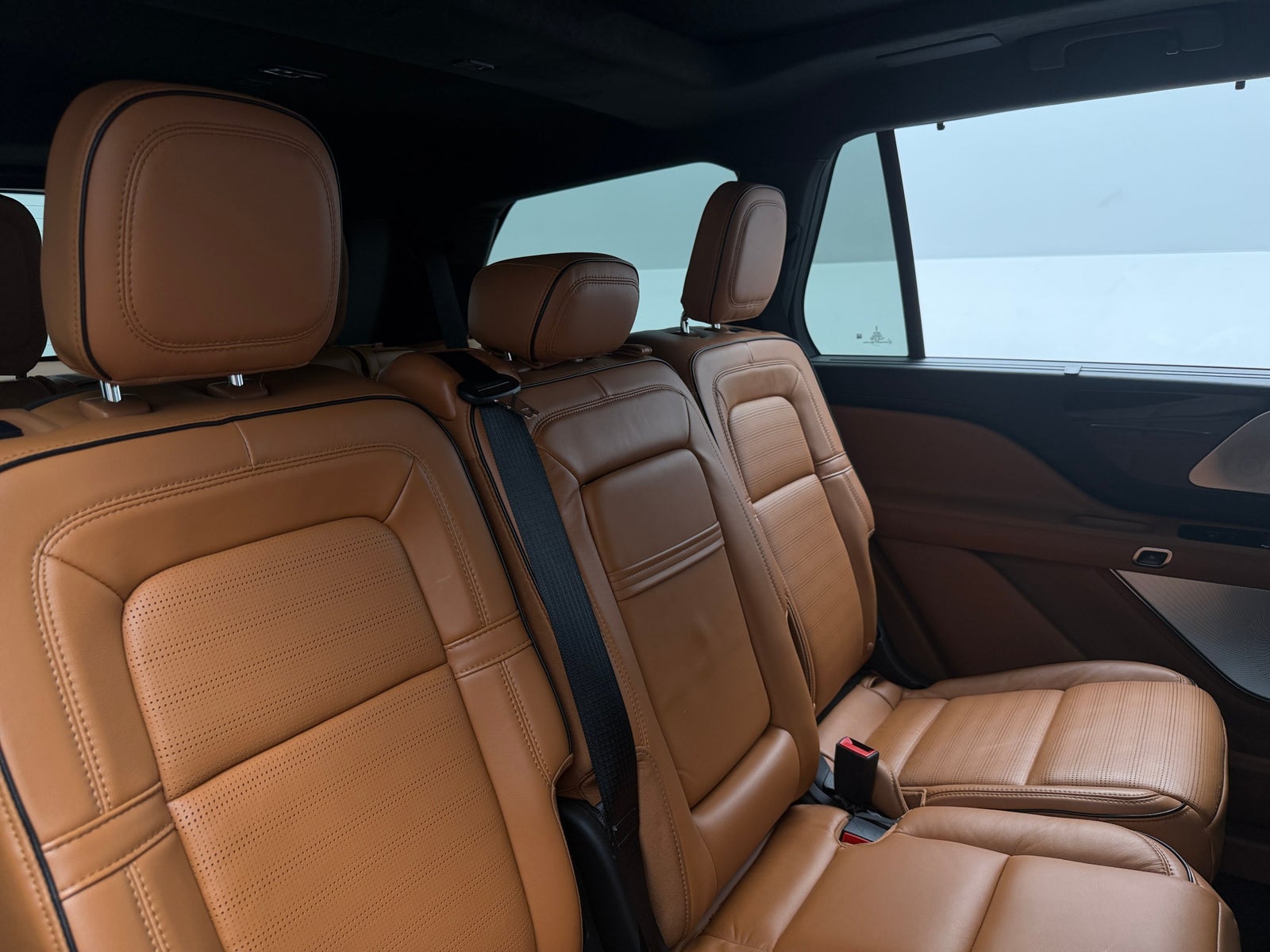 Thumbnail: 2022 Lincoln Aviator - 5