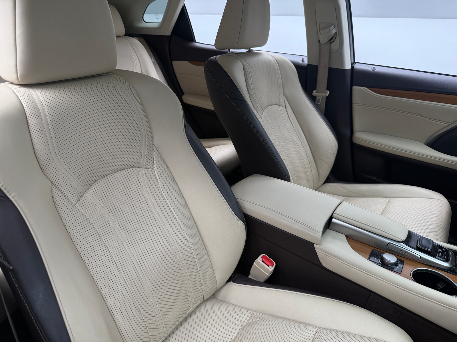 Thumbnail: 2017 Lexus RX - 2