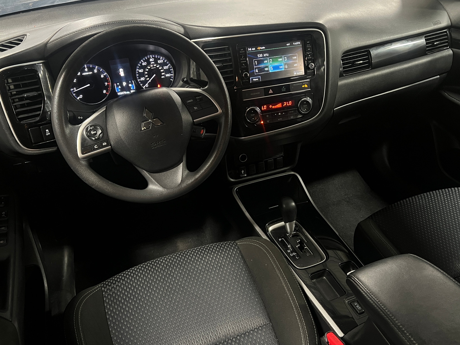 Thumbnail: 2019 Mitsubishi Outlander - 3