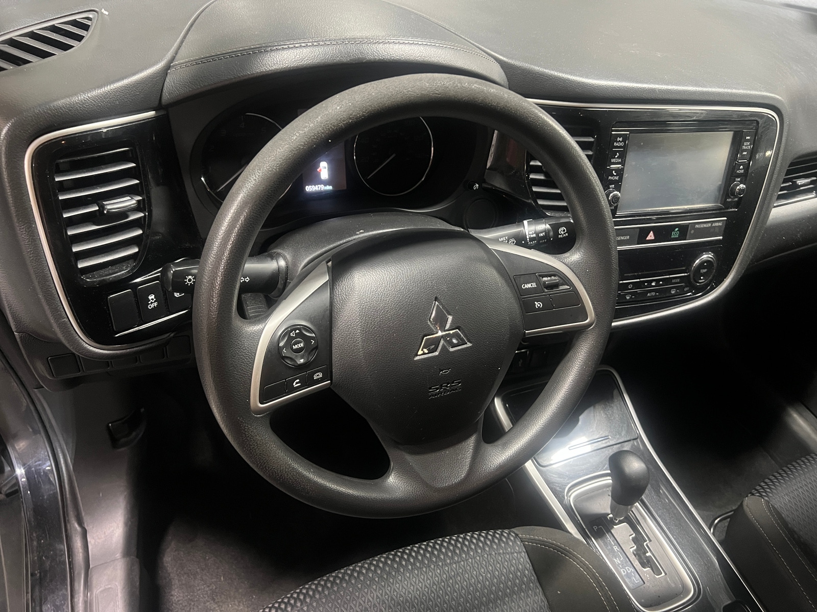 Thumbnail: 2019 Mitsubishi Outlander - 5