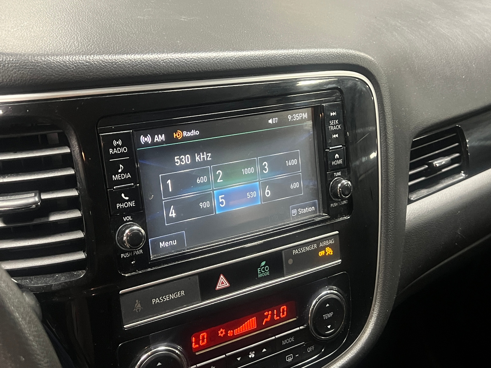 Thumbnail: 2019 Mitsubishi Outlander - 4