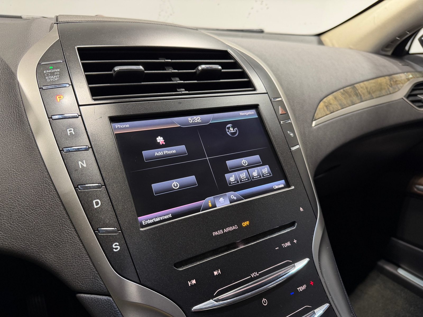 Thumbnail: 2013 Lincoln MKZ - 3