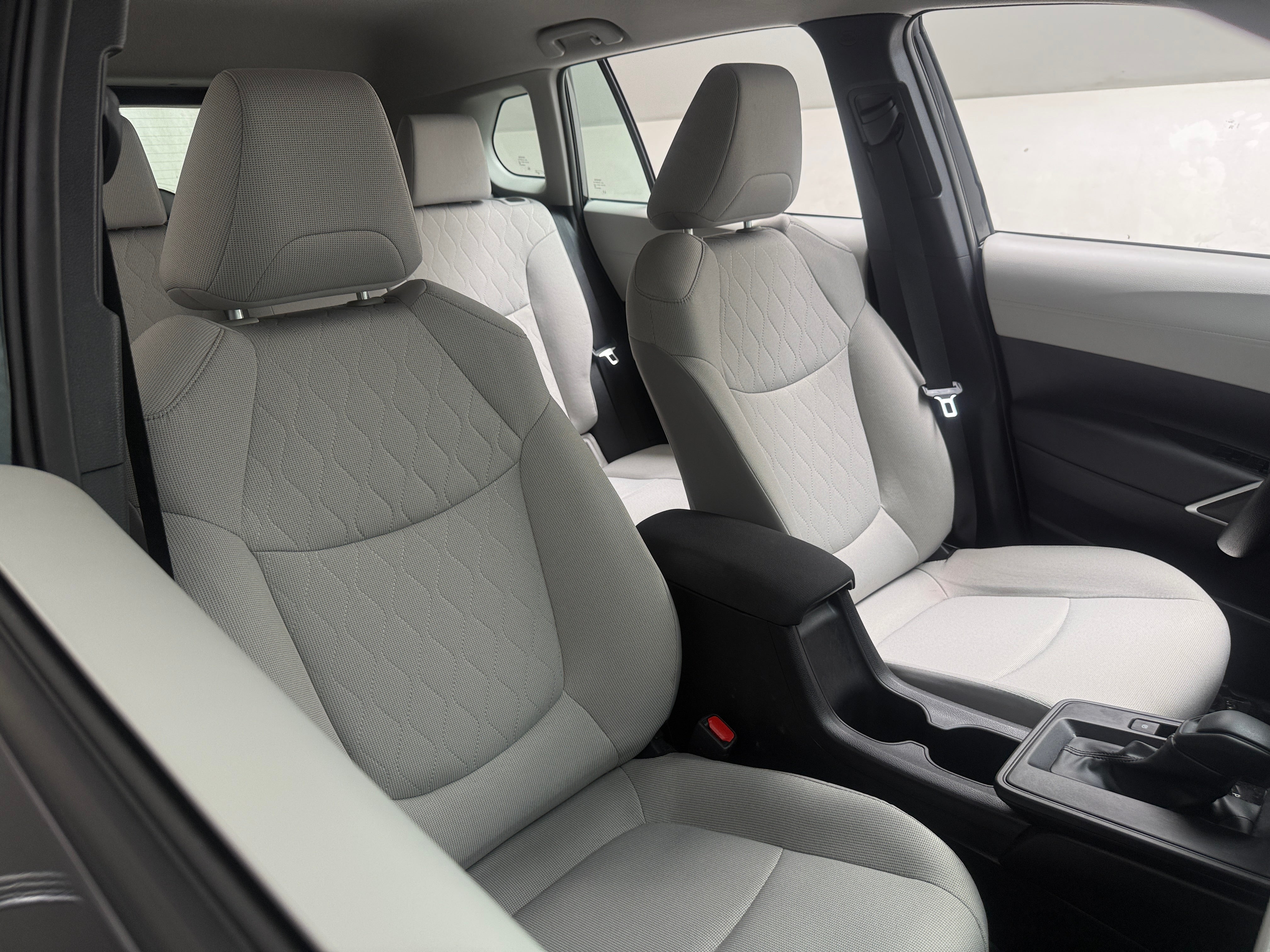 2026 Toyota Corolla Cross L - Photo 3