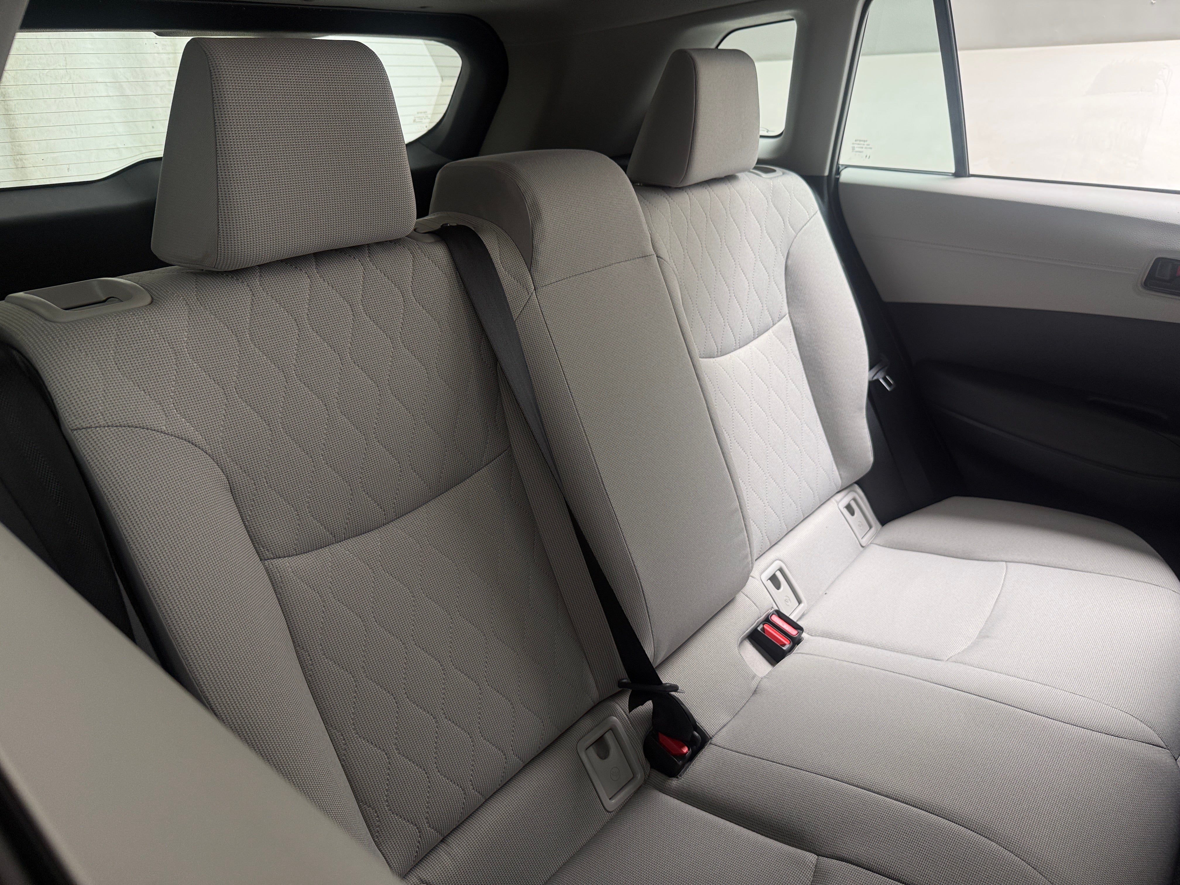 2026 Toyota Corolla Cross L - Photo 4